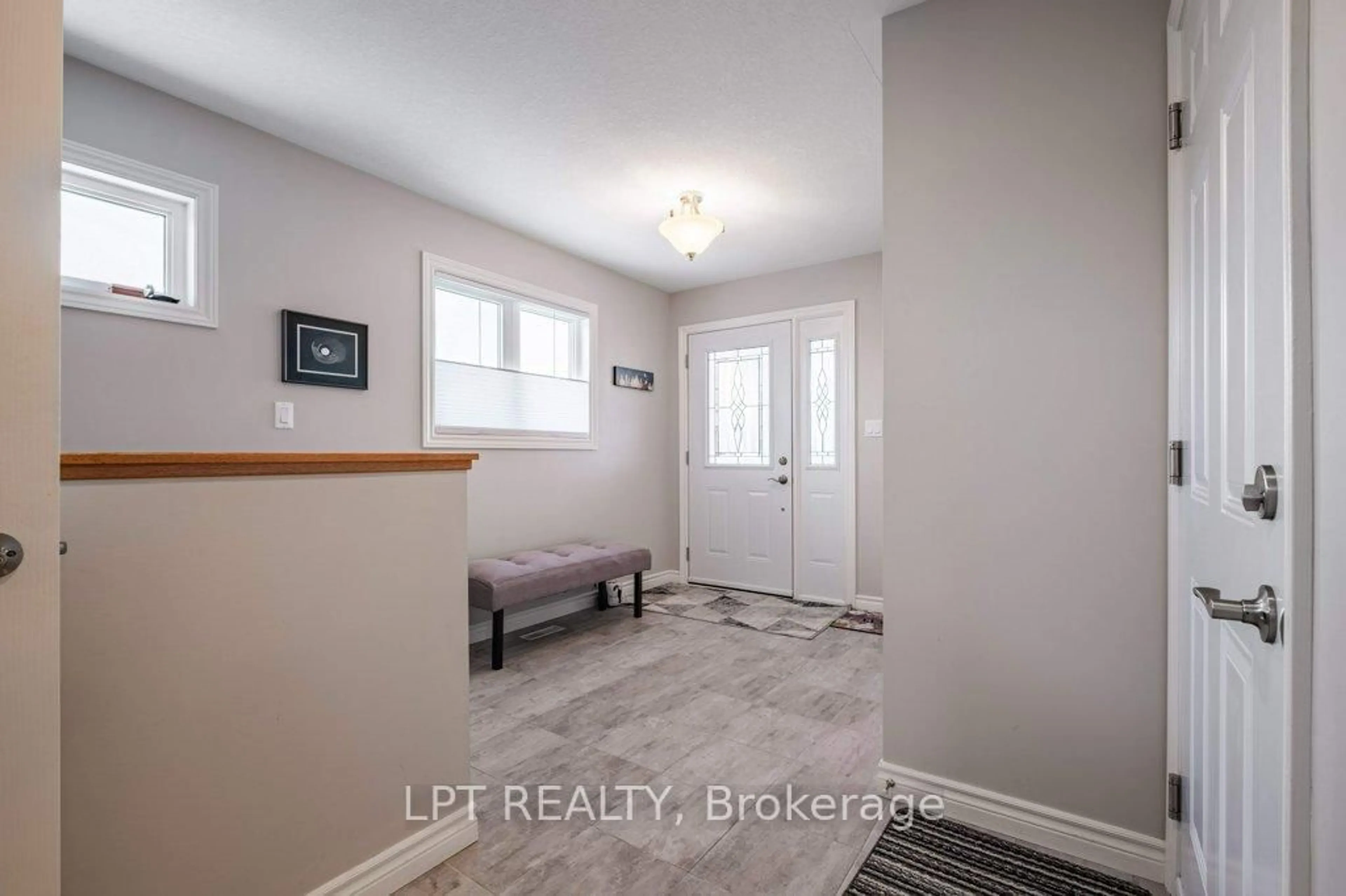 Indoor entryway for 67 Conger Dr, Prince Edward County Ontario K0K 3L0