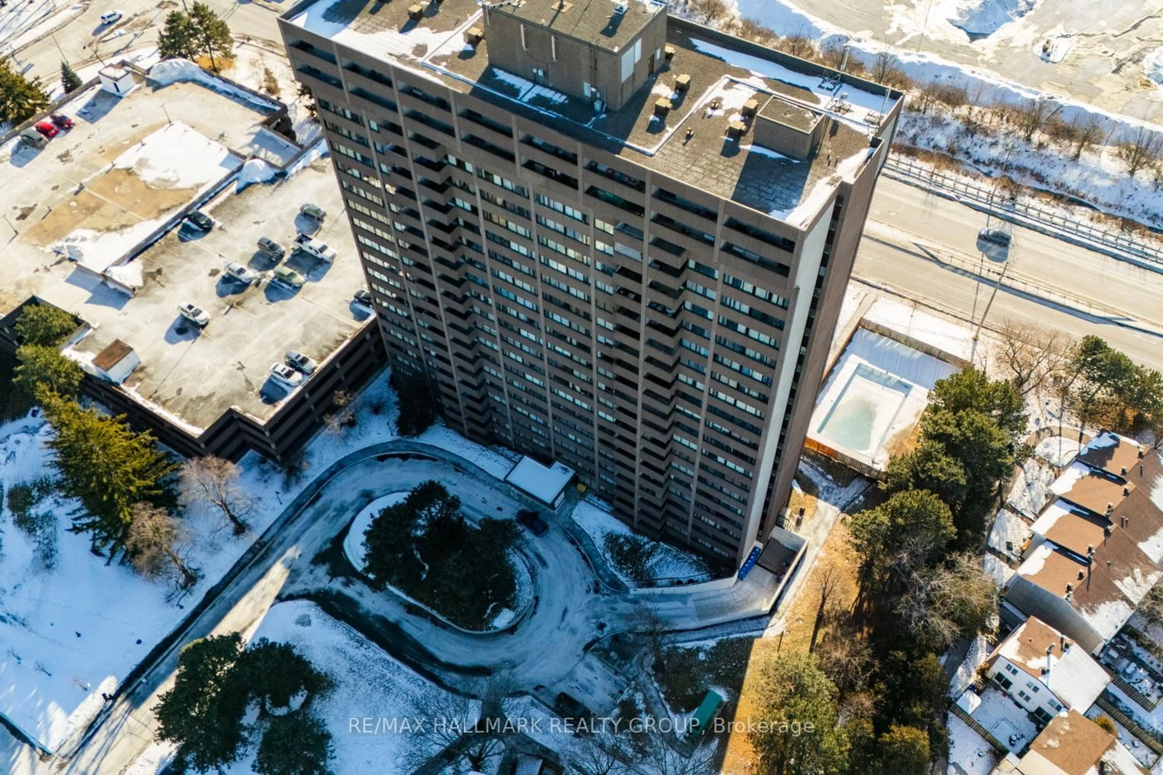 A pic from outside/outdoor area/front of a property/back of a property/a pic from drone, city buildings view from balcony for 3360 Southgate Rd #2004, Hunt Club - South Keys and Area Ontario K1V 9A6