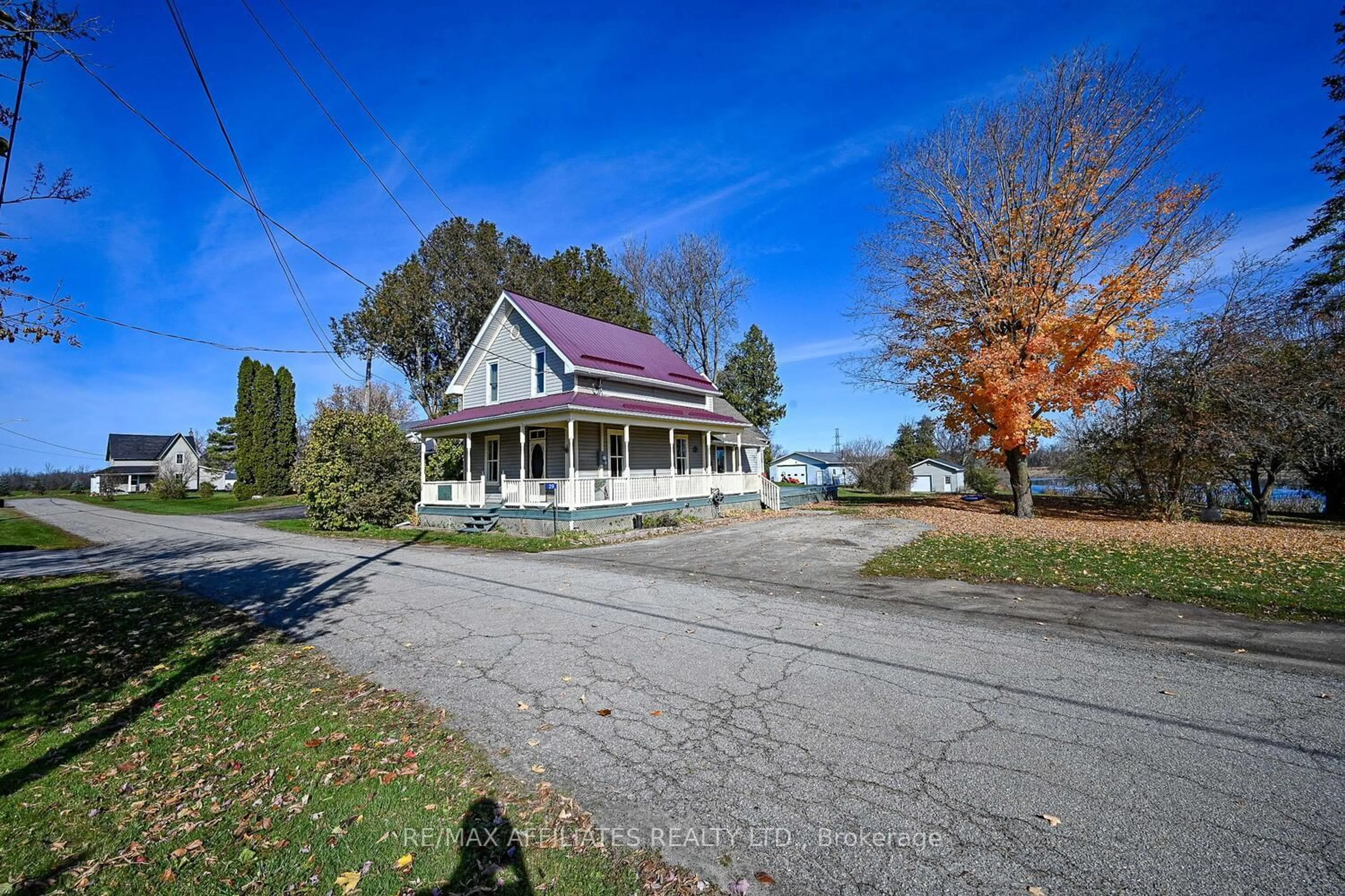 A pic from outside/outdoor area/front of a property/back of a property/a pic from drone, unknown for 29 JOSEPH St, Merrickville-Wolford Ontario K0G 1G0