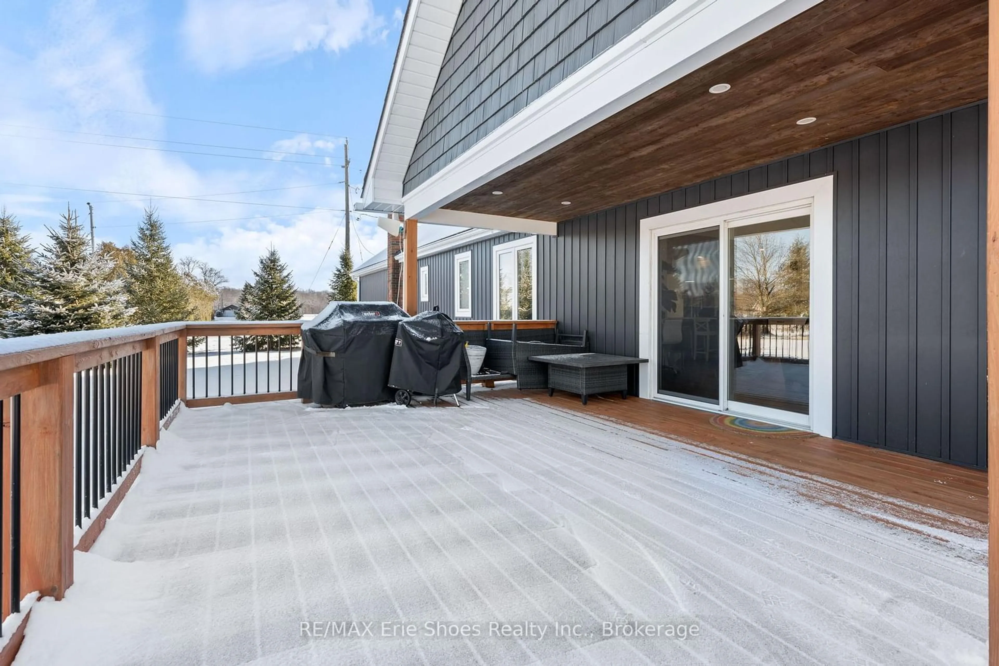 Patio, water/lake/river/ocean view for 2601 Nixon Rd, Norfolk Ontario N3Y 4K6