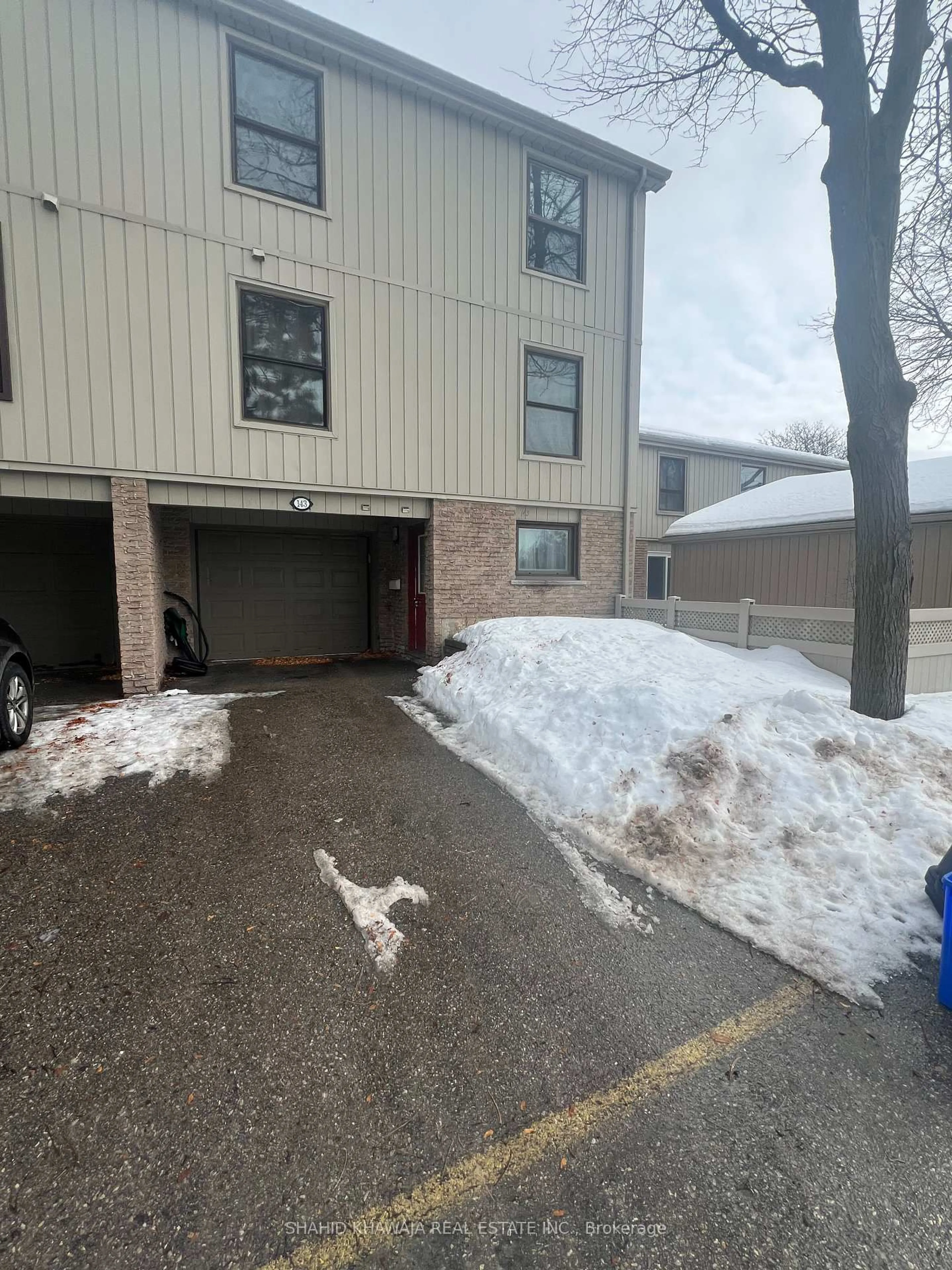 Unknown for 143 JANEFIELD AVE #9, Guelph Ontario N1G 2L4