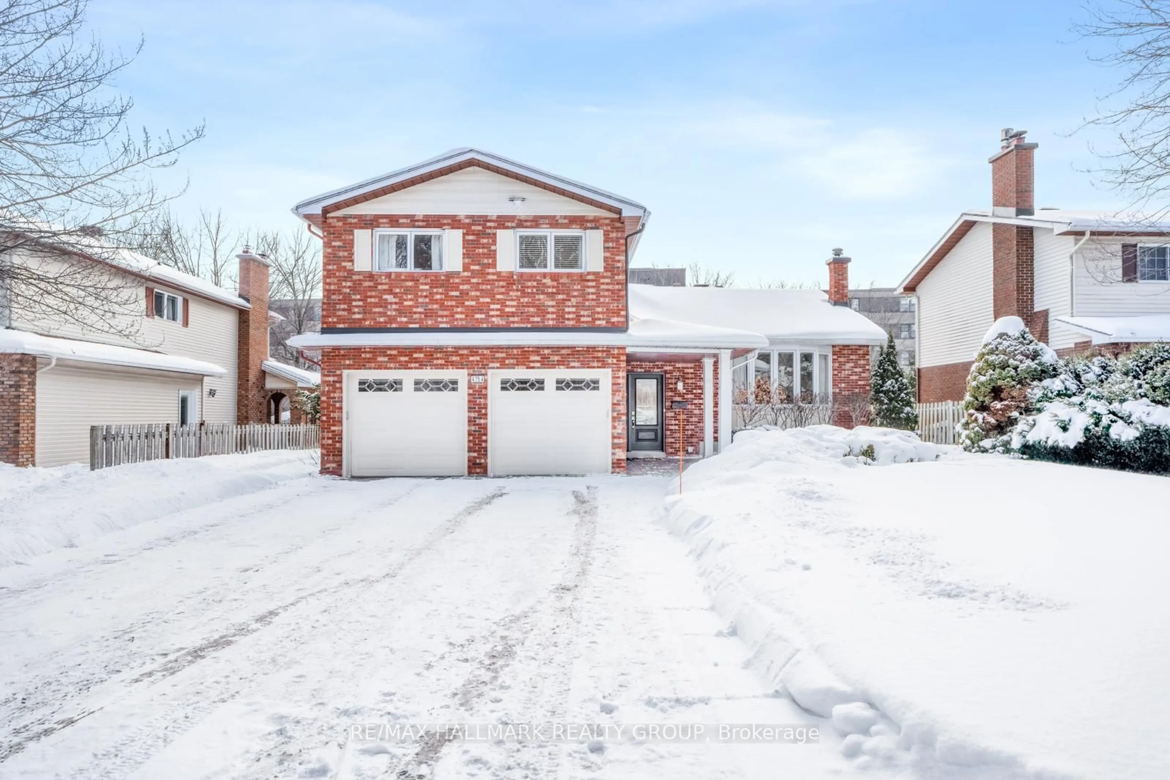 Home with brick exterior material, street for 4754 Donovan Crt, Beacon Hill North - South and Area Ontario K1J 8W1