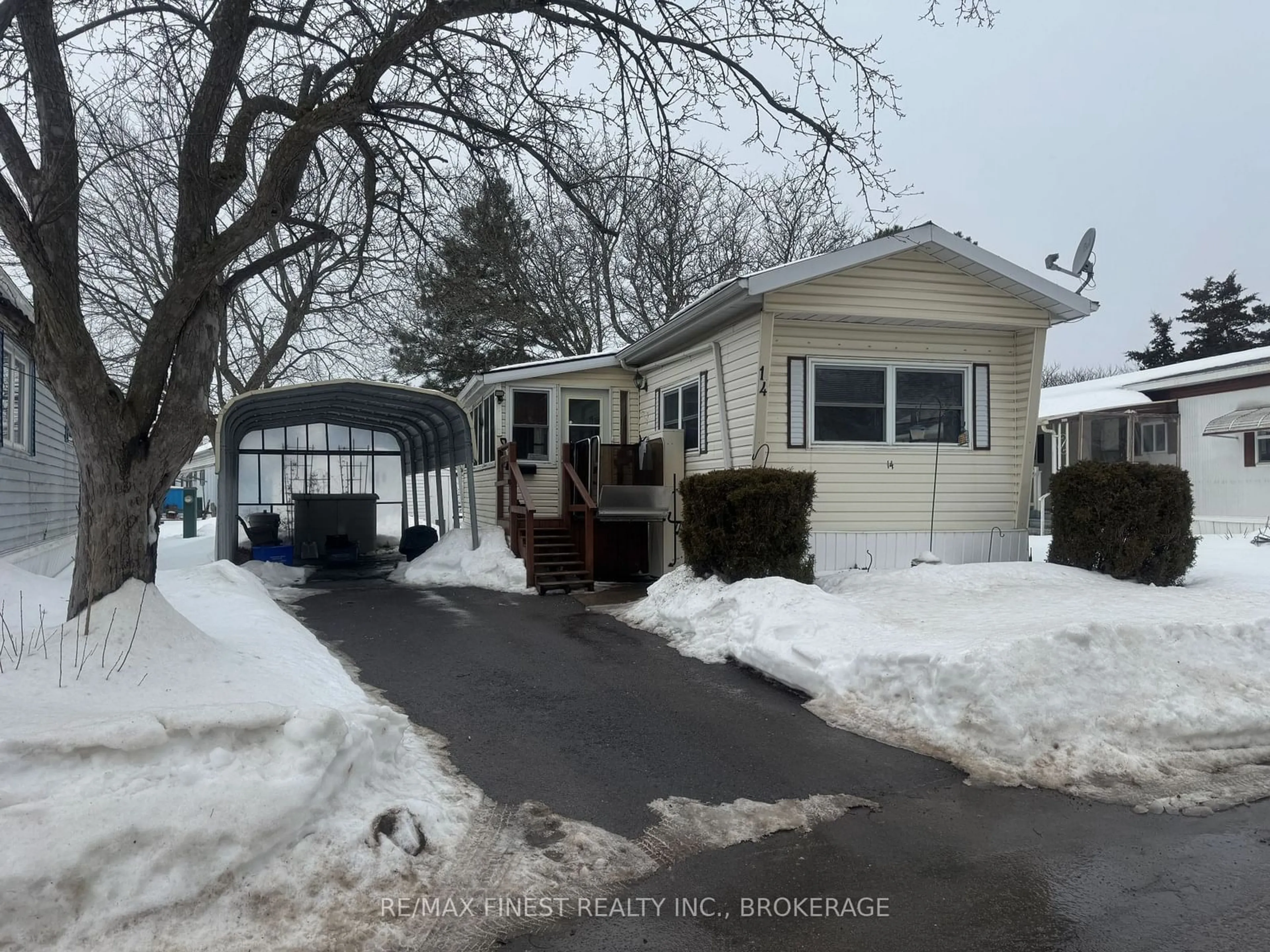 Unknown for 14 Wentworth Dr, Kingston Ontario K7K 5C9