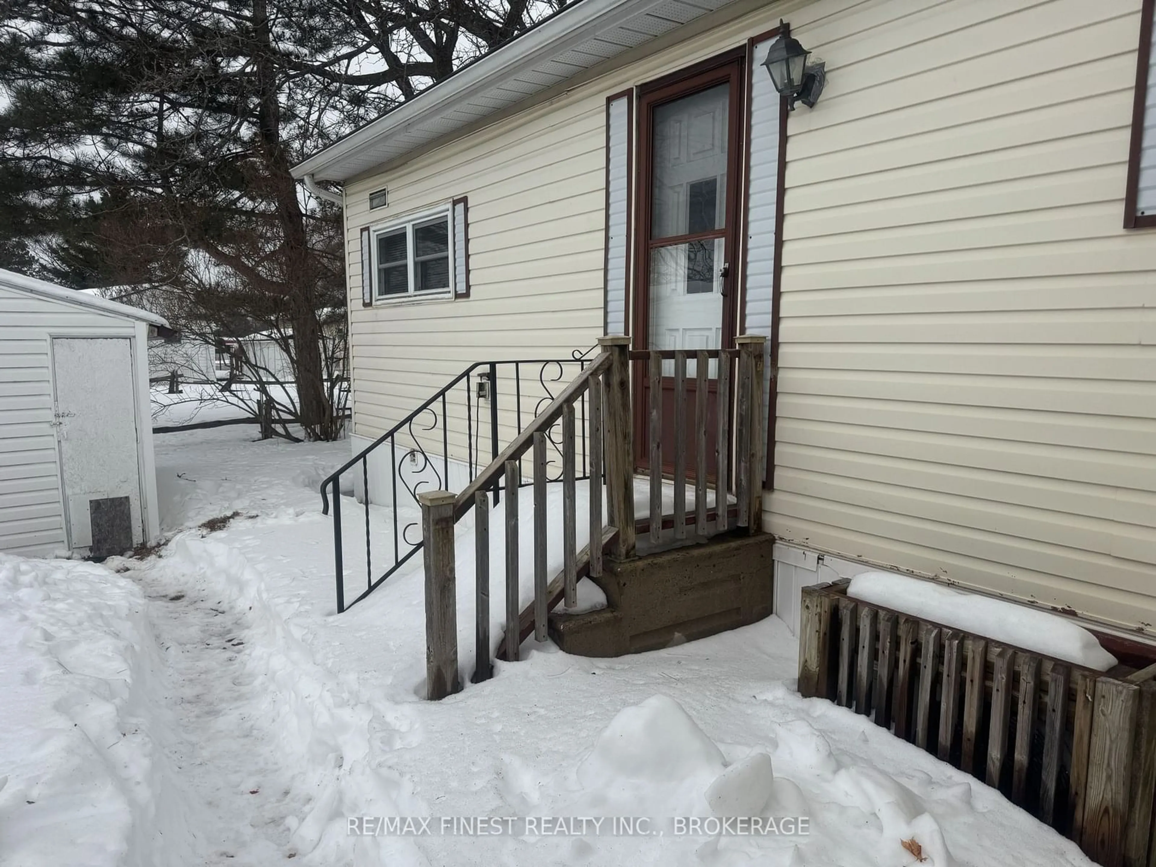 Unknown for 14 Wentworth Dr, Kingston Ontario K7K 5C9