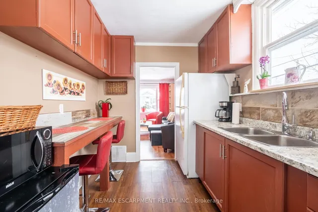 Additional property image - 119 East 17th St