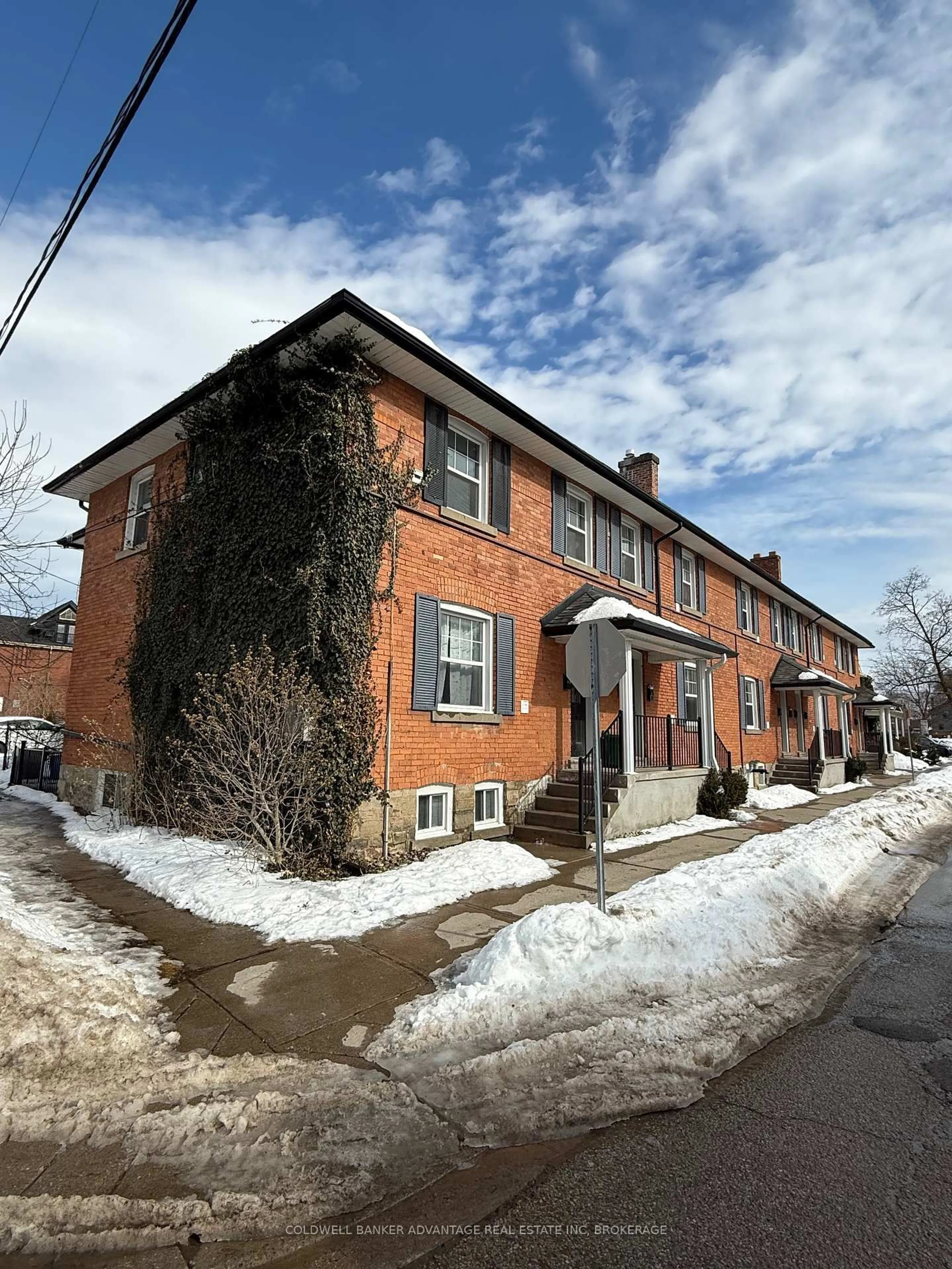 Unknown for 18 1/2-26 Cherry St, St. Catharines Ontario L2R 5M4