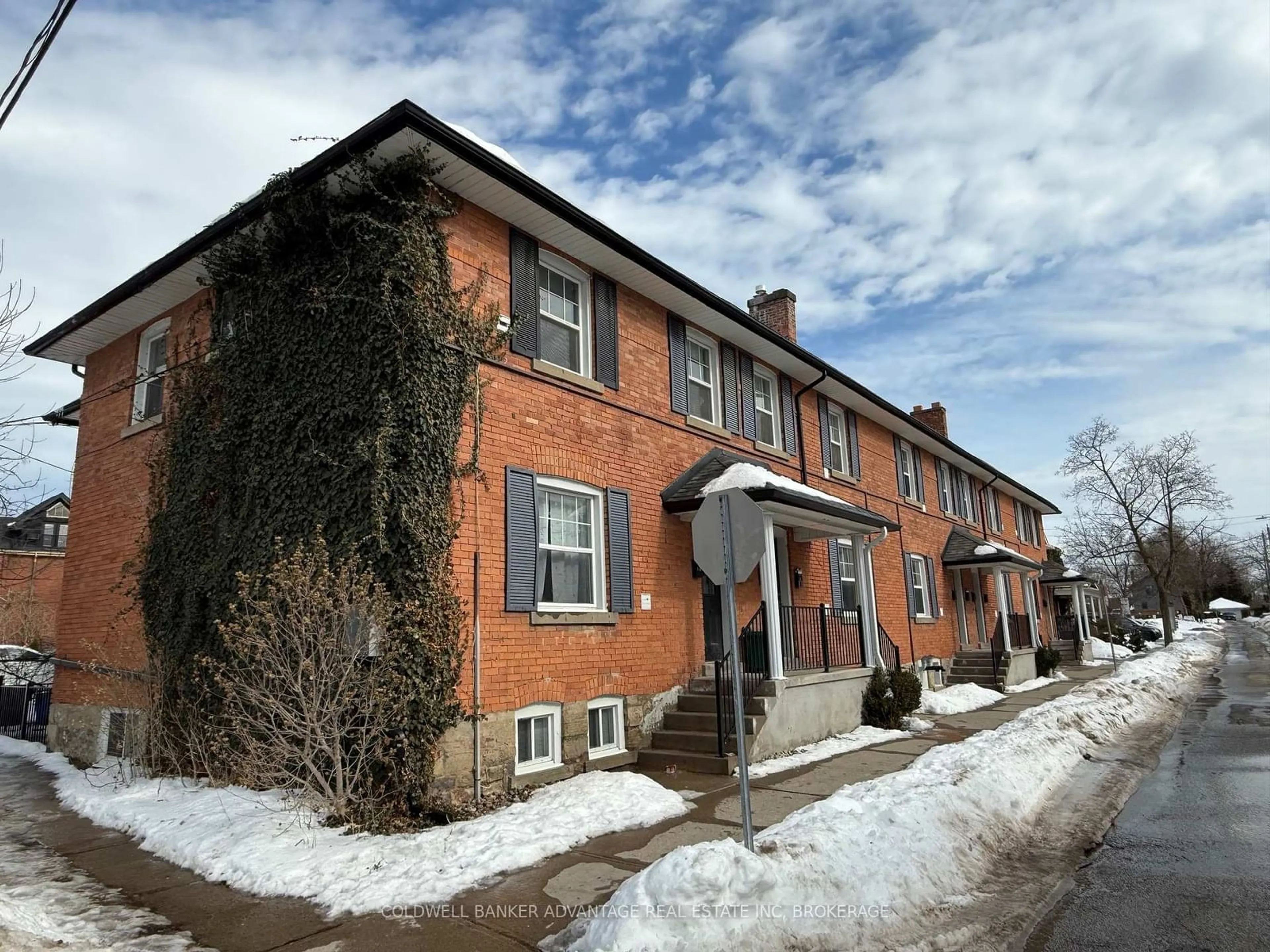 Unknown for 18 1/2-26 Cherry St, St. Catharines Ontario L2R 5M4