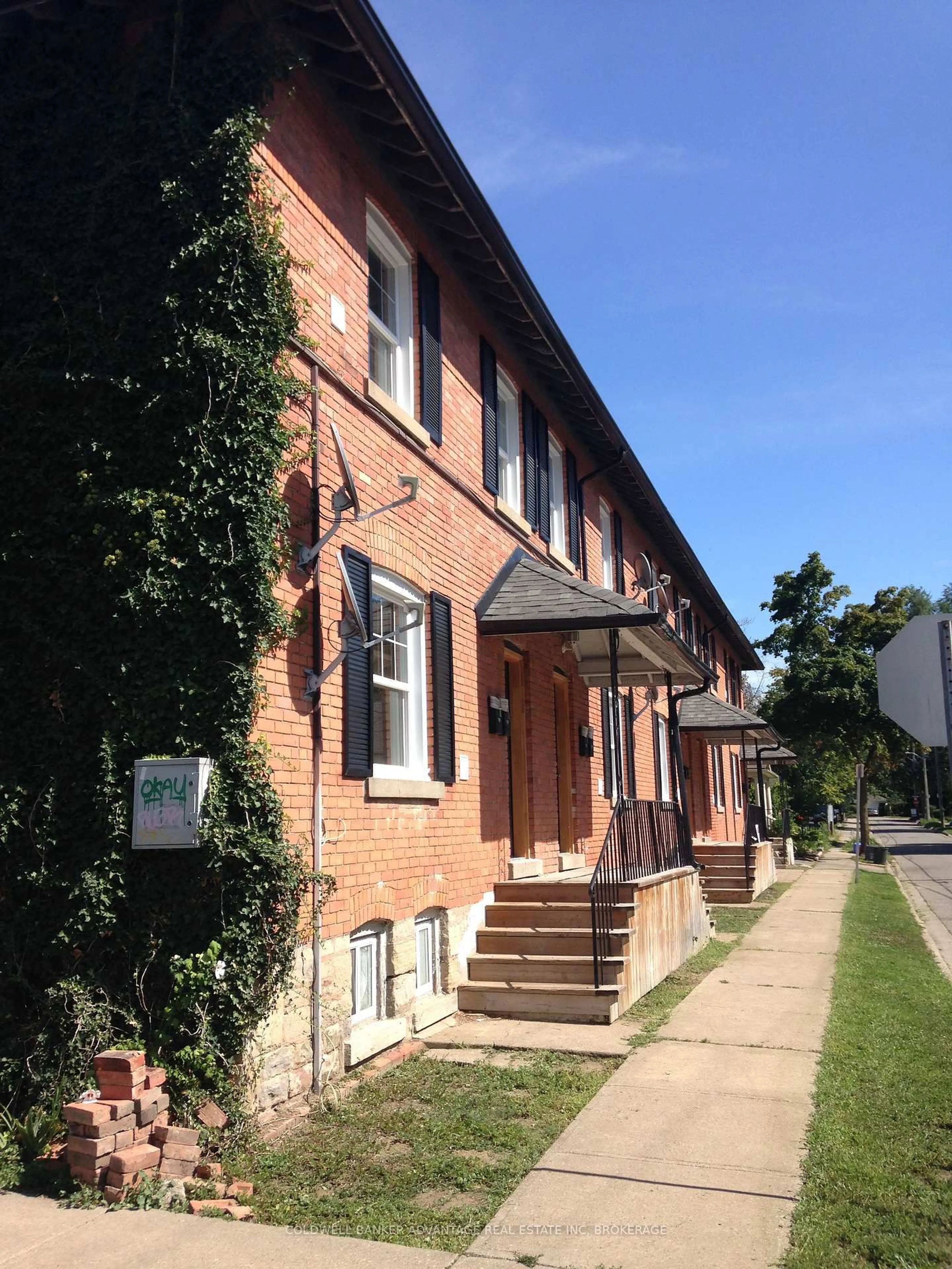 Home with brick exterior material, street for 18 1/2-26 Cherry St, St. Catharines Ontario L2R 5M4