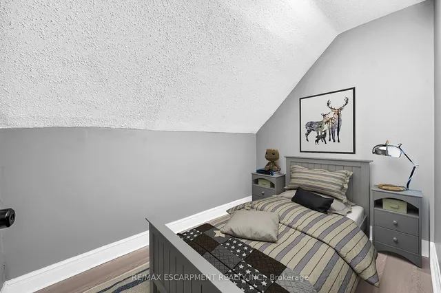 Additional property image - 20 Mayflower Ave