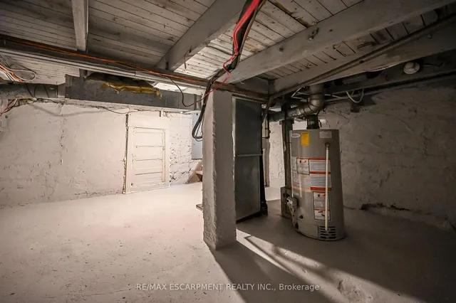 Additional property image - 20 Mayflower Ave