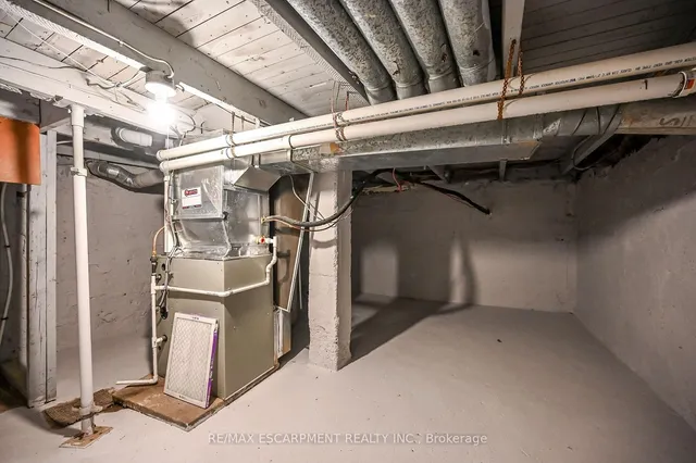 Additional property image - 20 Mayflower Ave