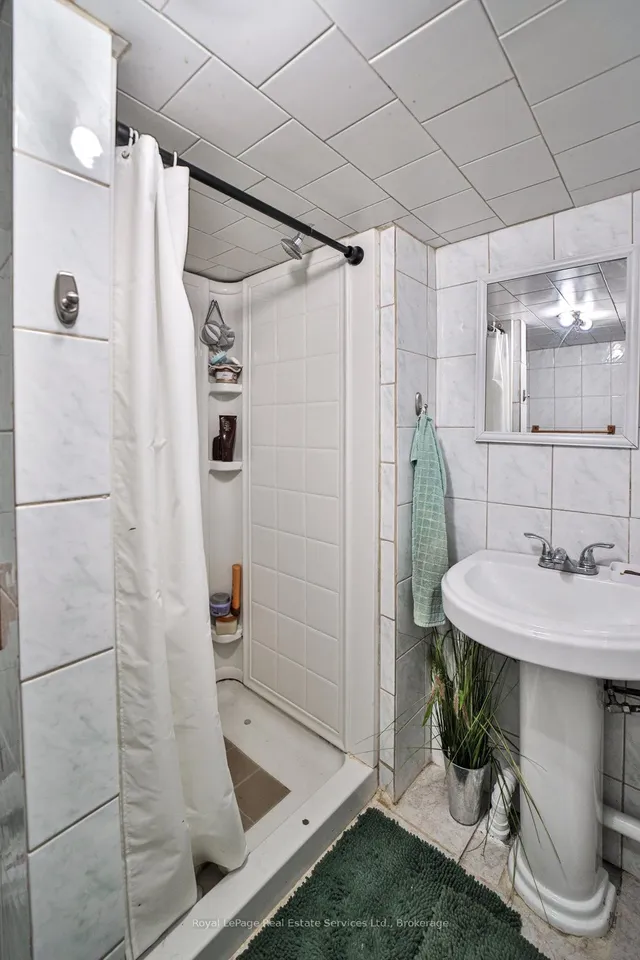 Additional property image - 1105 King St