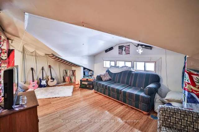 Additional property image - 1105 King St