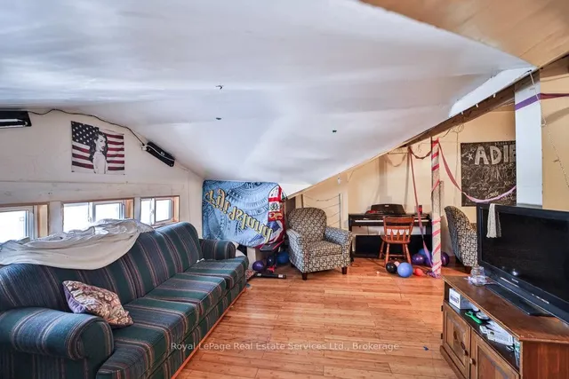 Additional property image - 1105 King St