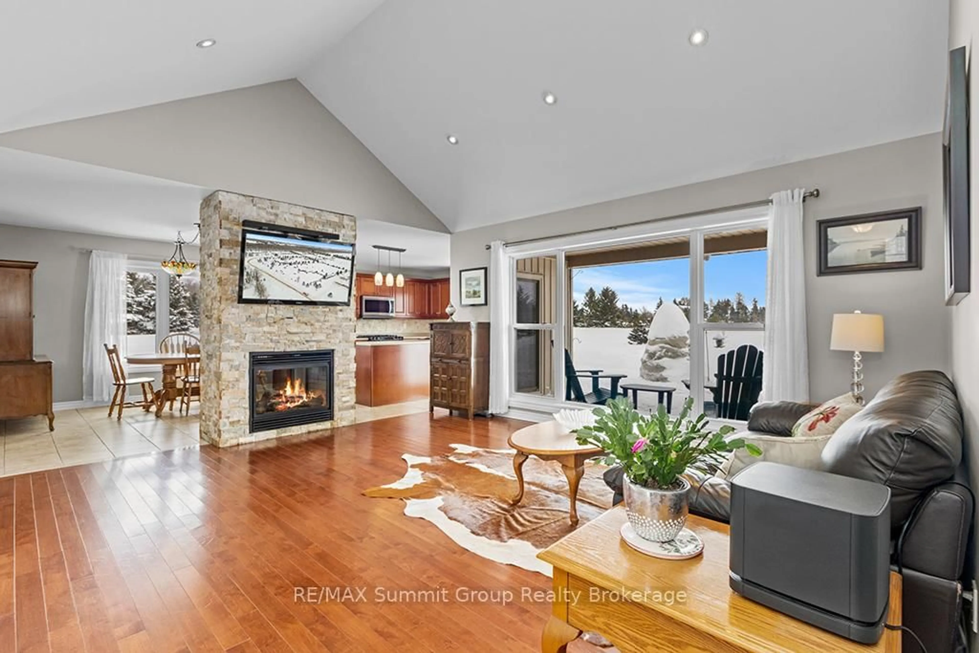 Unknown for 15 Mount Haven Cres, East Luther Grand Valley Ontario L9W 5S6