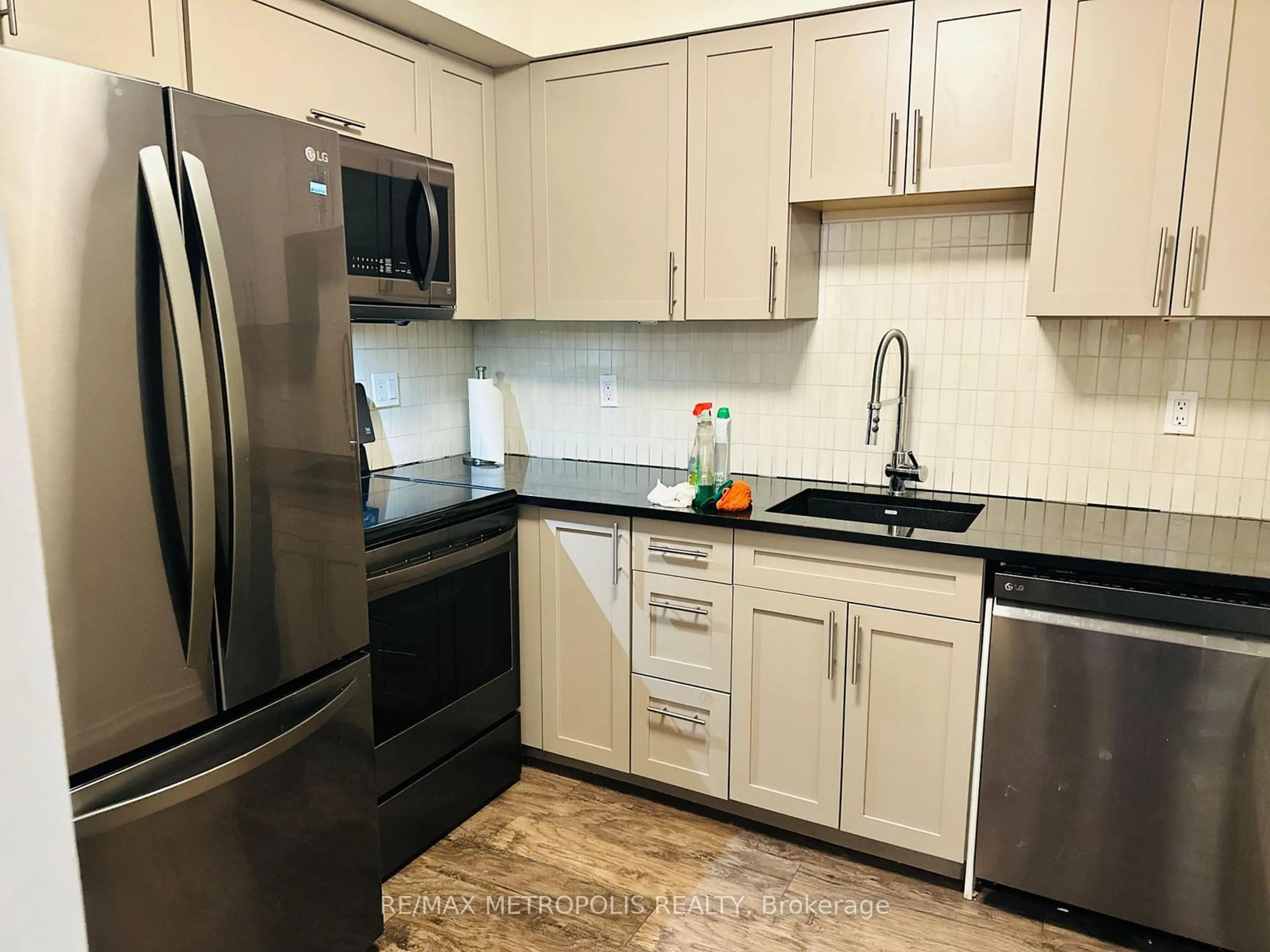 Standard kitchen, unknown for 78 Roehampton Ave #117, St. Catharines Ontario L2M 7W9