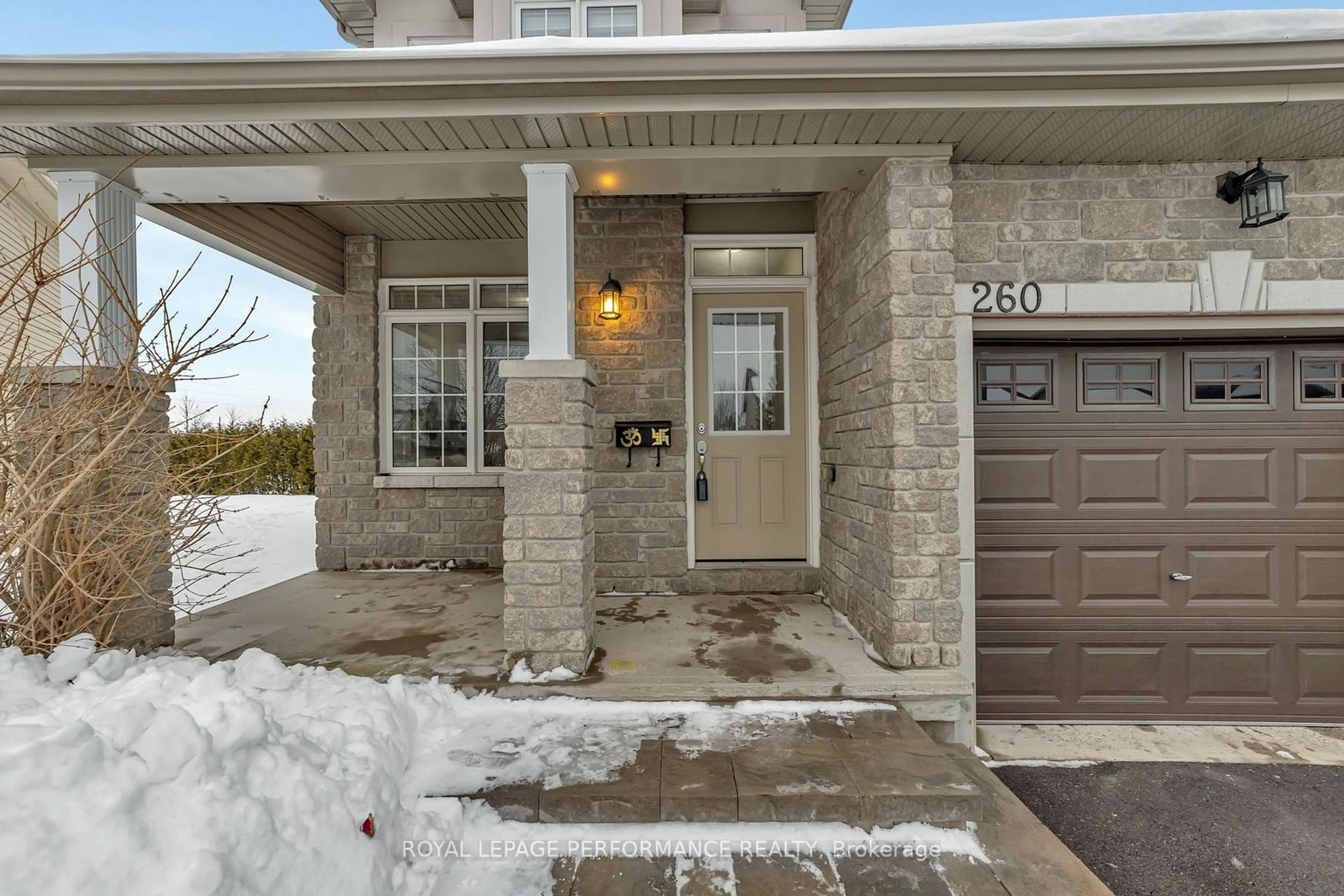 Indoor entryway for 260 Opale St, Clarence-Rockland Ontario K4K 0G2