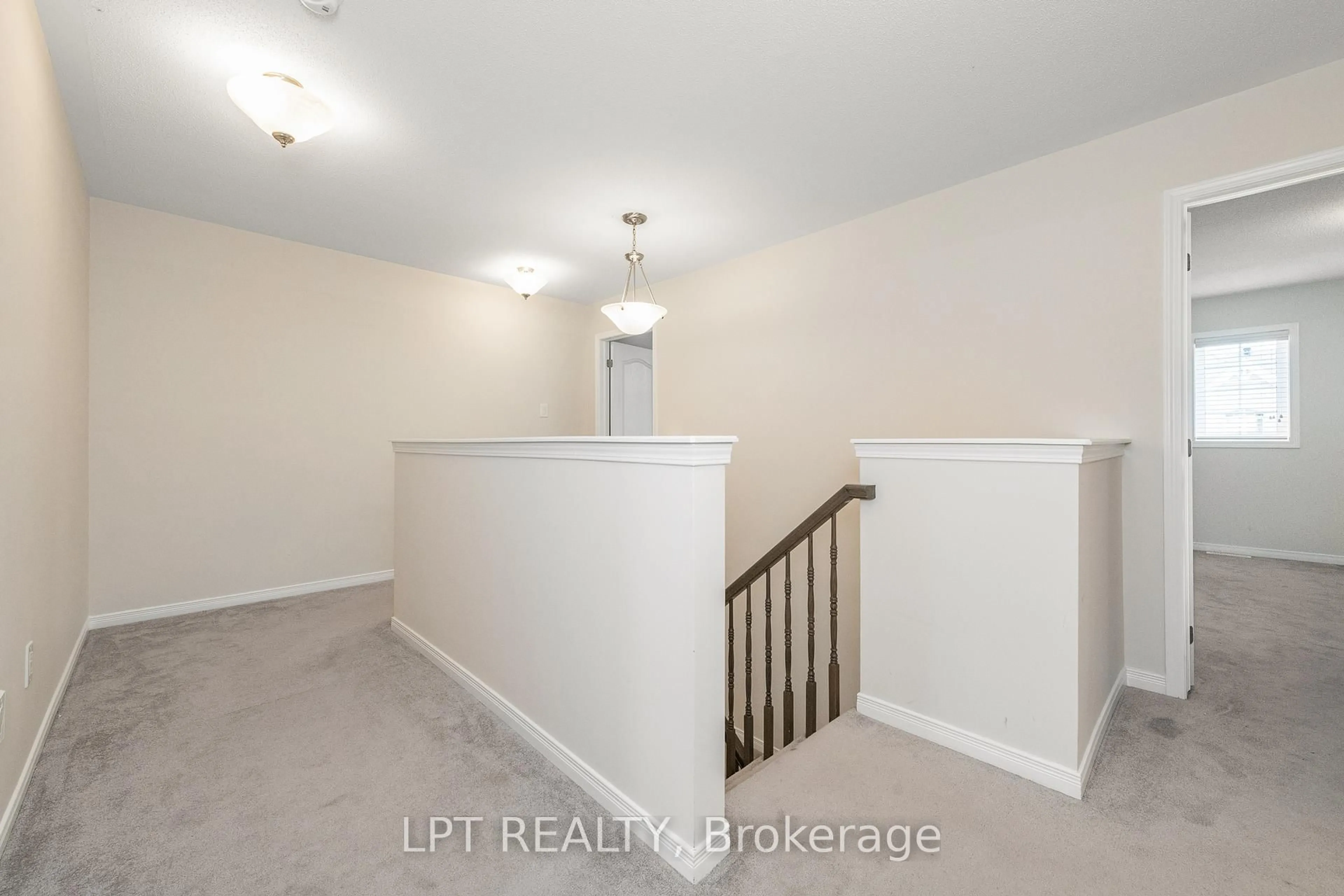 A pic of a room for 618 Silver Spruce Way, Ottawa Ontario K2M 2T6