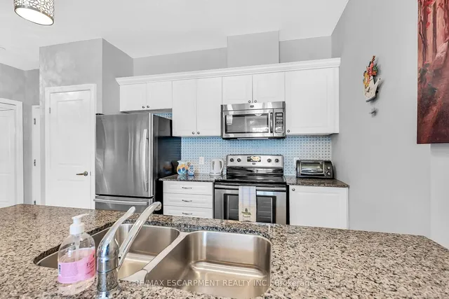 Additional property image - 95 Wilson St Unit 101