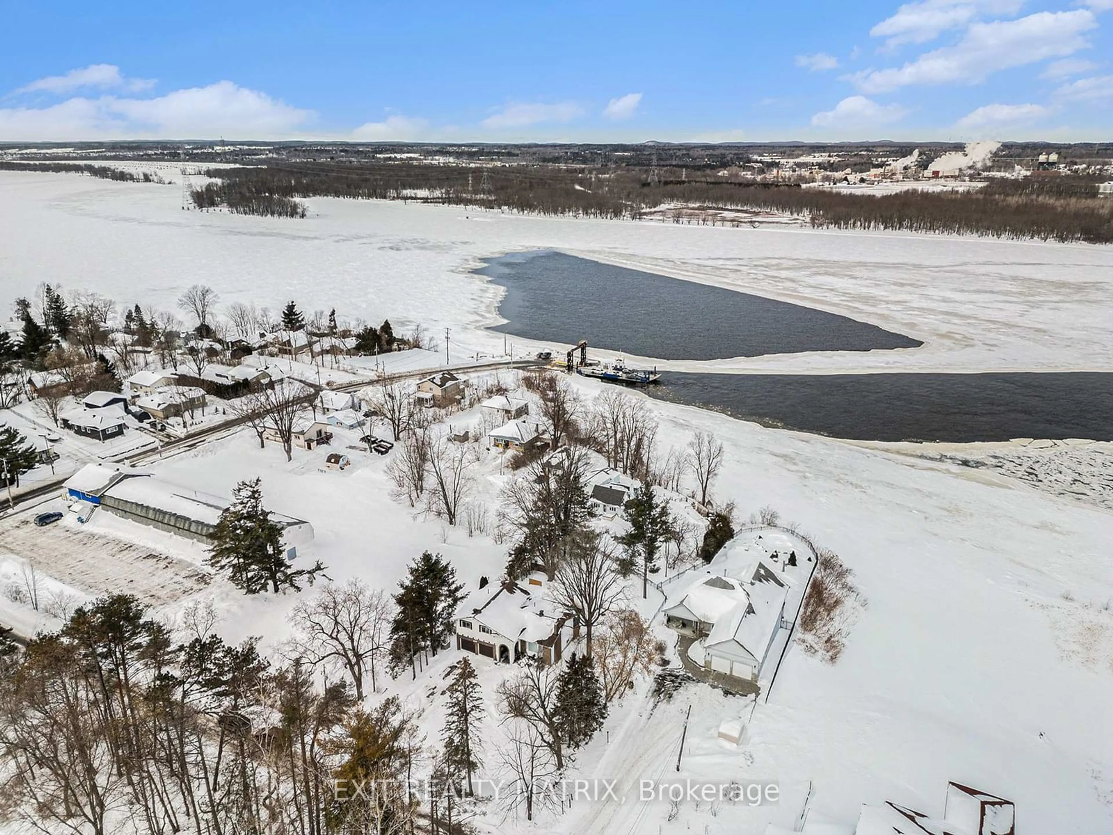 A pic from outside/outdoor area/front of a property/back of a property/a pic from drone, water/lake/river/ocean view for 2535 Third St, Orleans - Cumberland and Area Ontario K4C 1C6