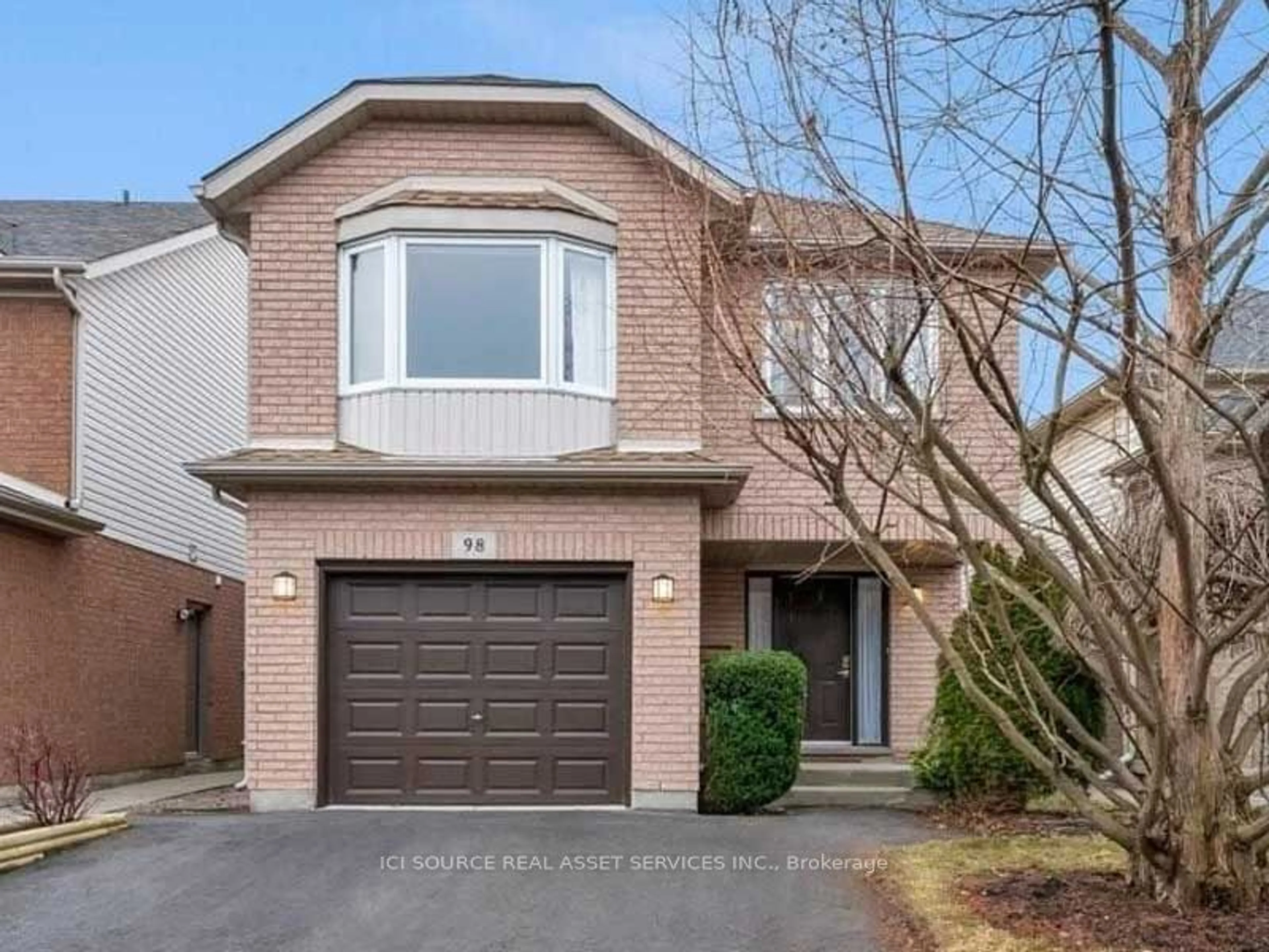 Home with brick exterior material, street for 98 Summers Dr, Thorold Ontario L2V 5B1