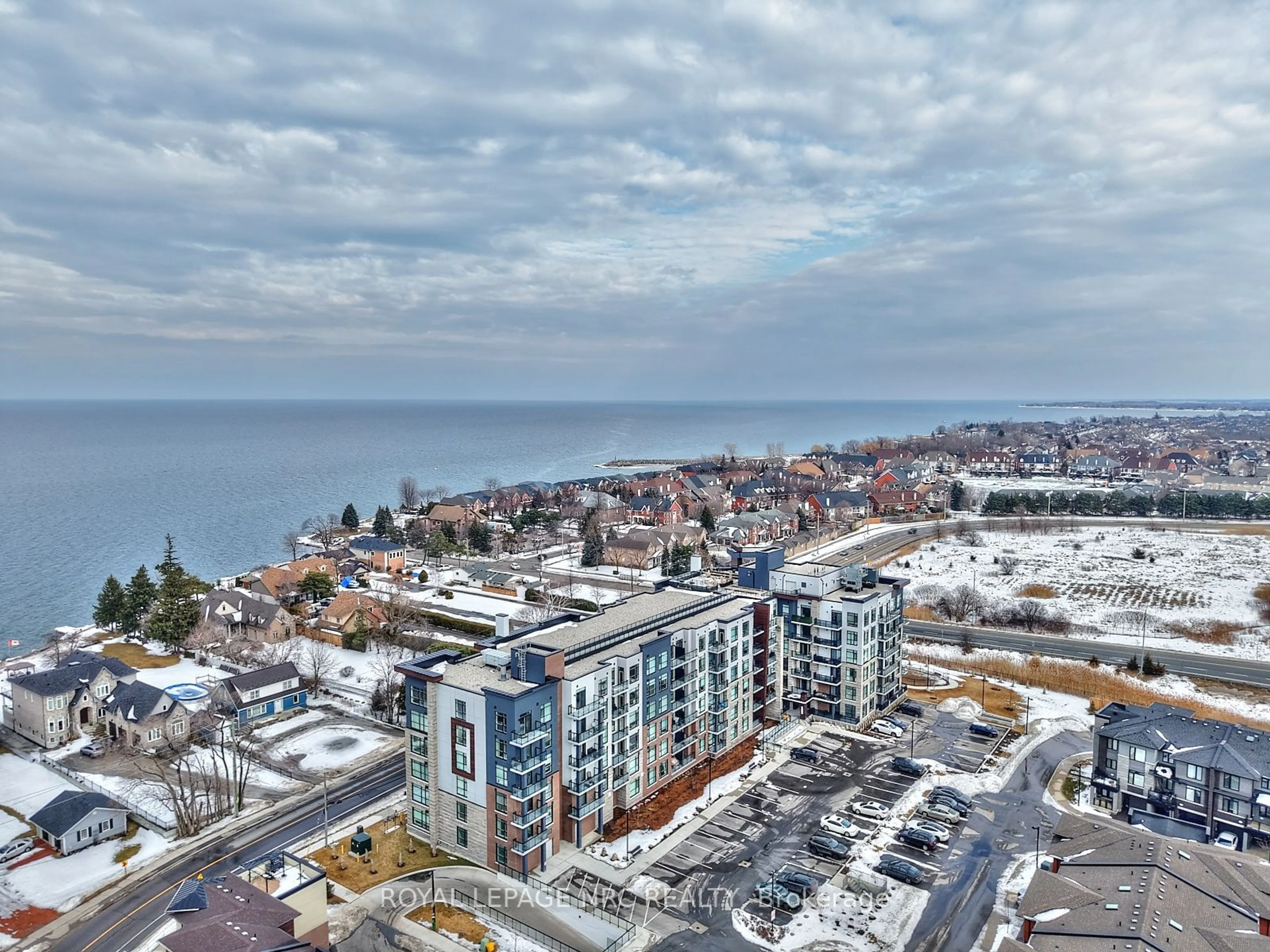 A pic from outside/outdoor area/front of a property/back of a property/a pic from drone, city buildings view from balcony for 600 North Service Rd #415, Hamilton Ontario L8E 5A7