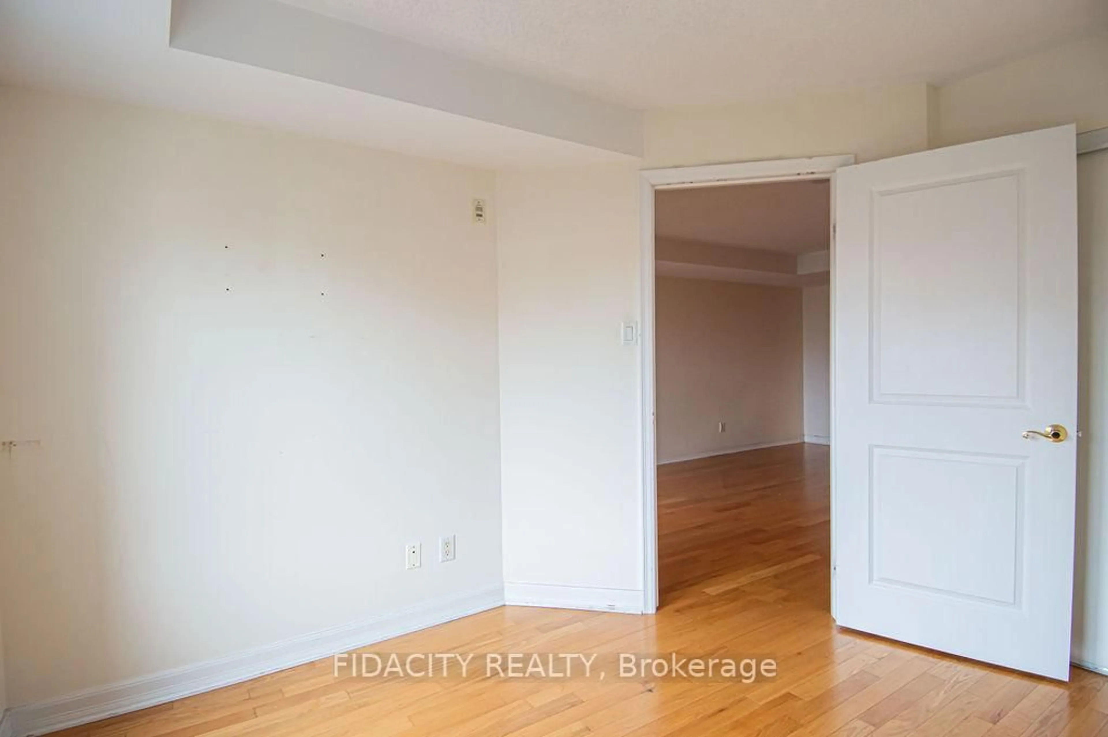 A pic of a room for 310 Central Park Dr #3A, Carlington - Central Park Ontario K2C 4G4