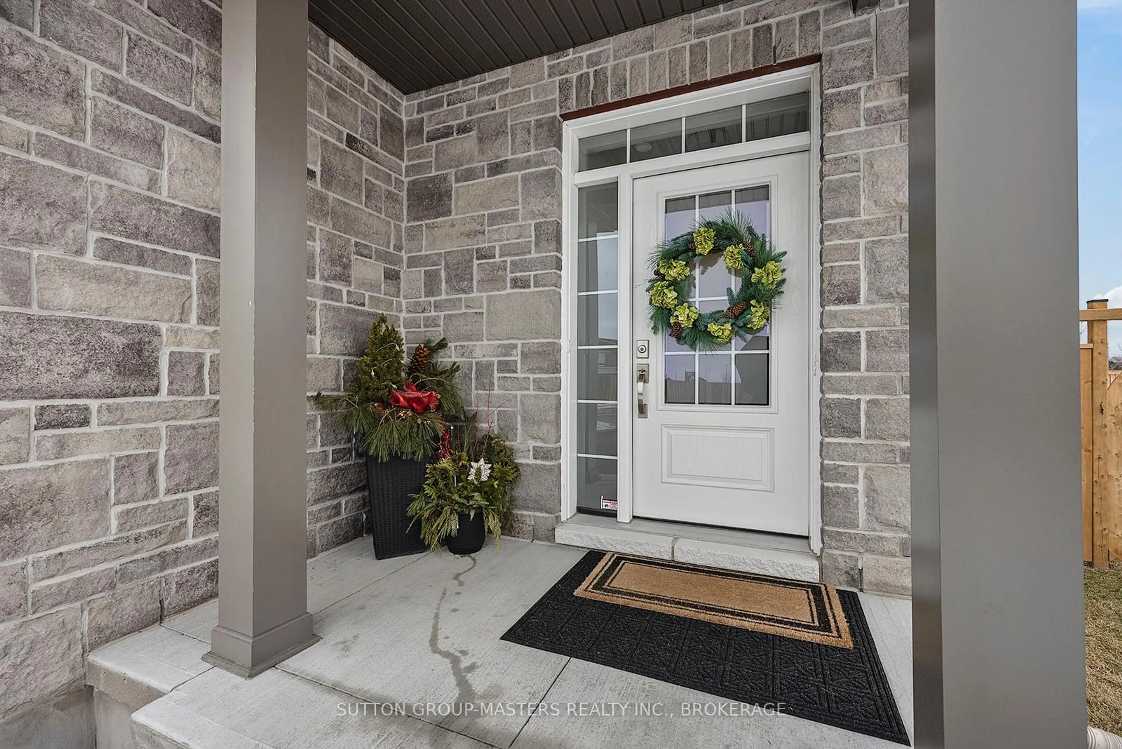 Indoor entryway for 1600 Tenley Dr, Kingston Ontario K7P 0S3