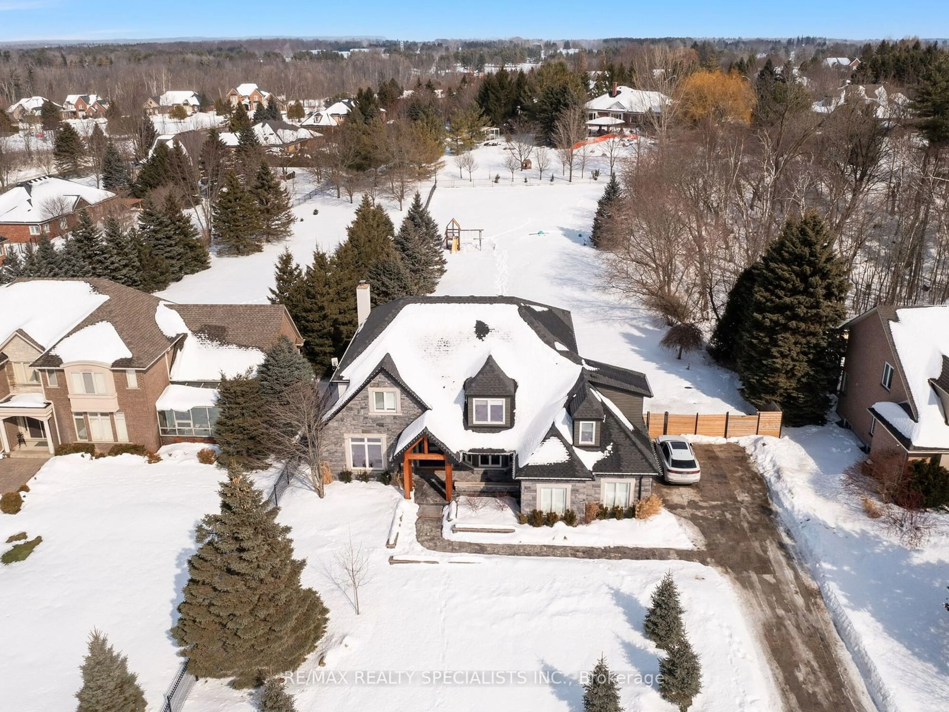 A pic from outside/outdoor area/front of a property/back of a property/a pic from drone, street for 46 Appaloosa Tr, Hamilton Ontario L0R 1H3