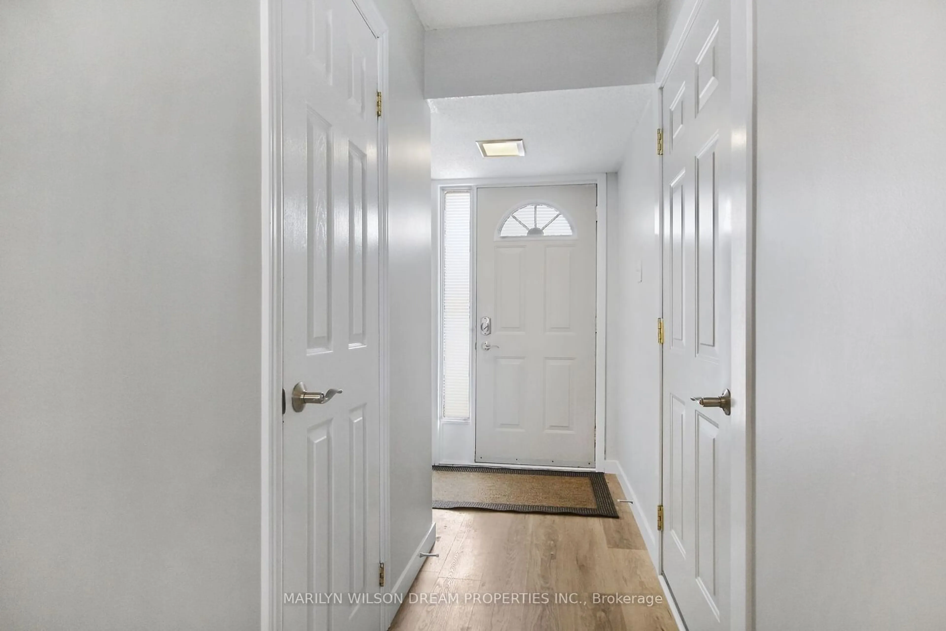 Indoor entryway for 345 Stowe Crt, Kanata Ontario K2K 1Z6