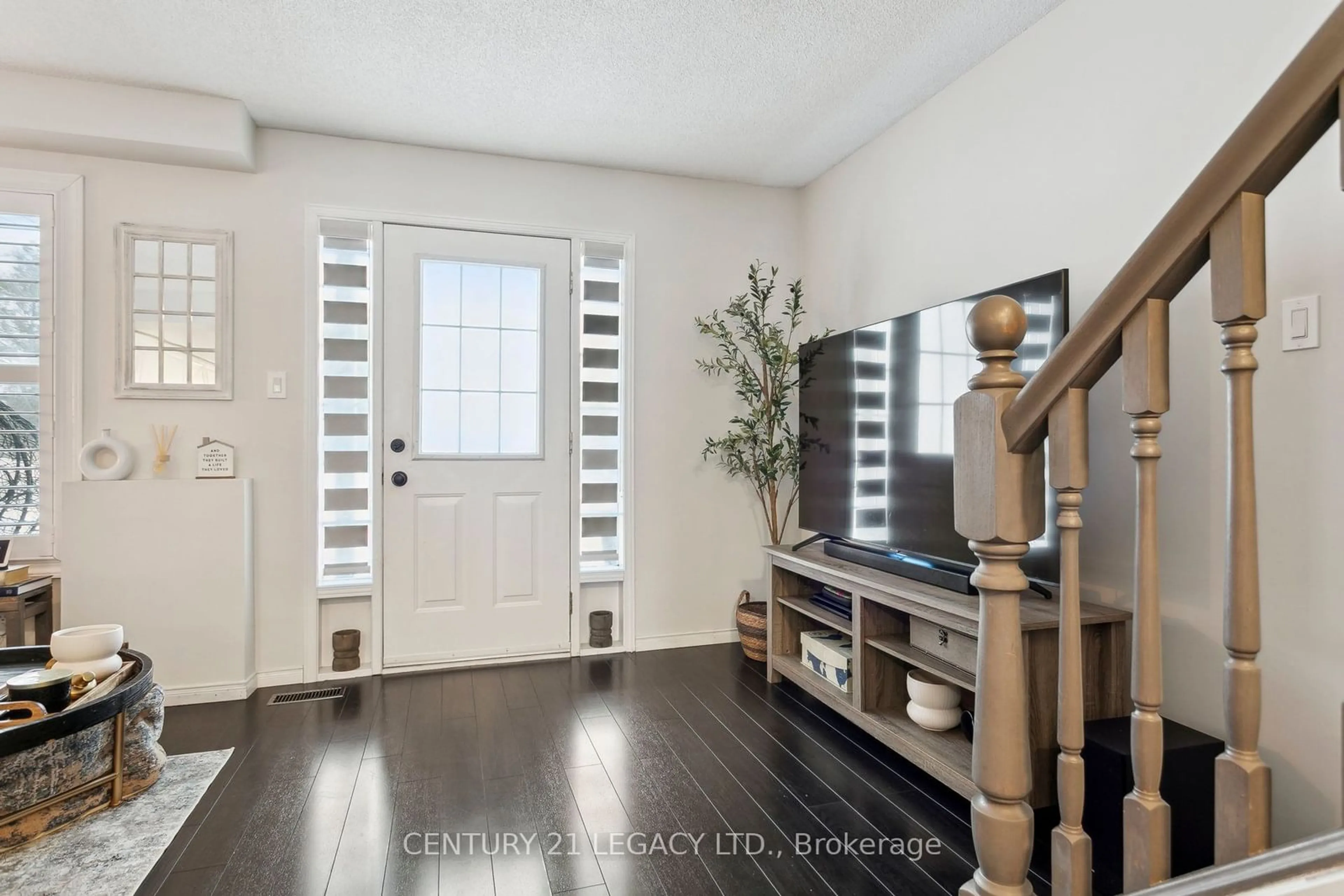 Indoor entryway for 920 Edinburgh Rd #55, Guelph Ontario N1G 5C7