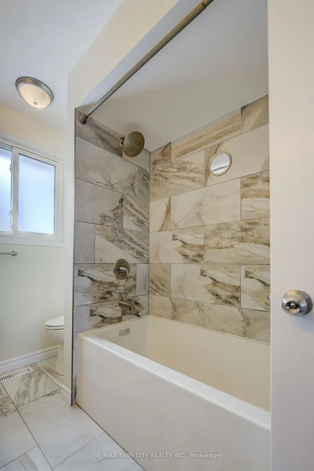 Additional property image - 8 Inadale Crt