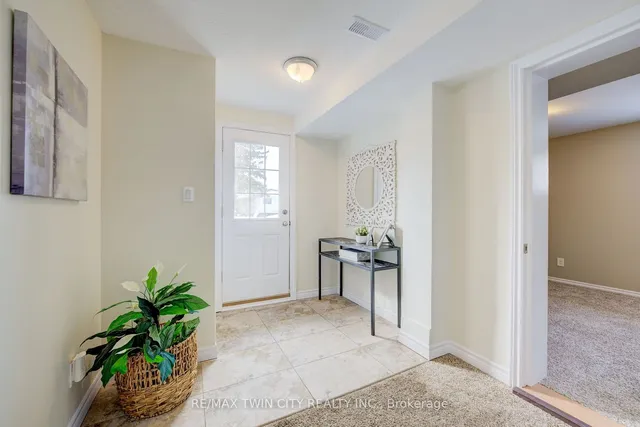 Additional property image - 8 Inadale Crt