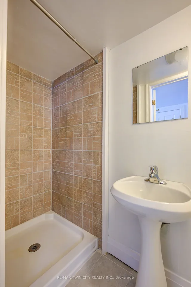 Additional property image - 8 Inadale Crt