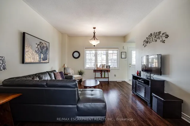 Additional property image - 100 Beddoe Dr Unit 27