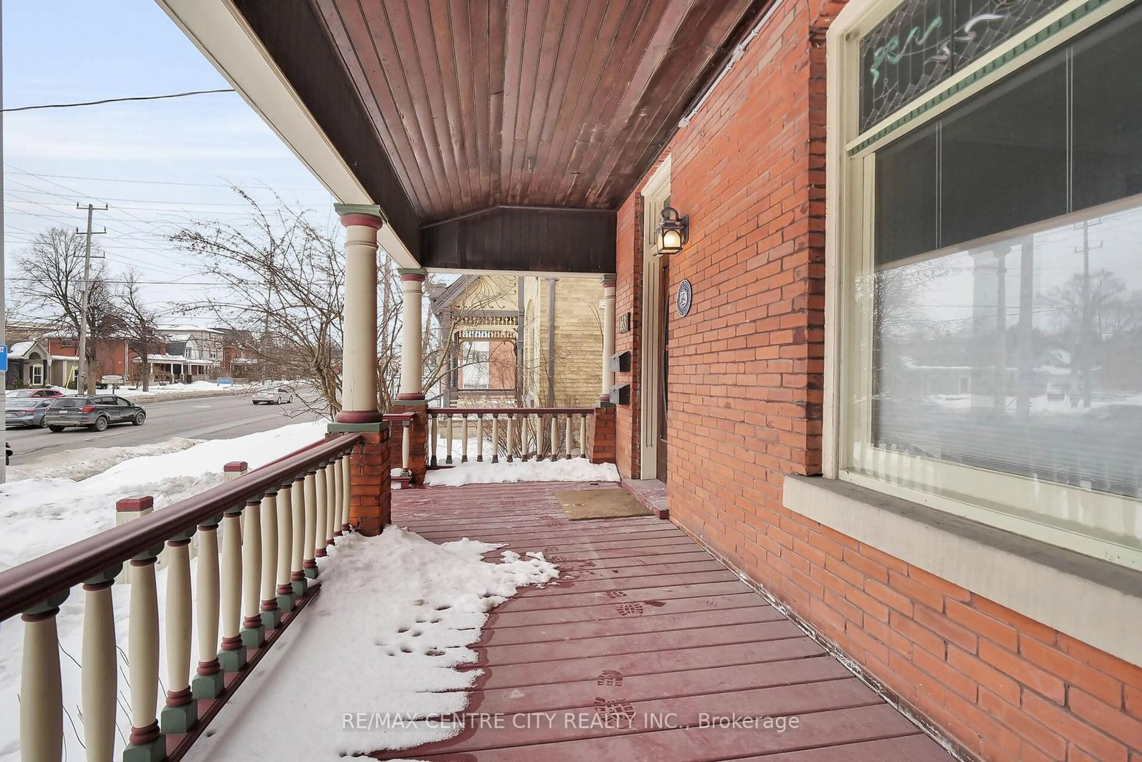 Patio, street for 163 Oxford St, London Ontario N6A 1T4