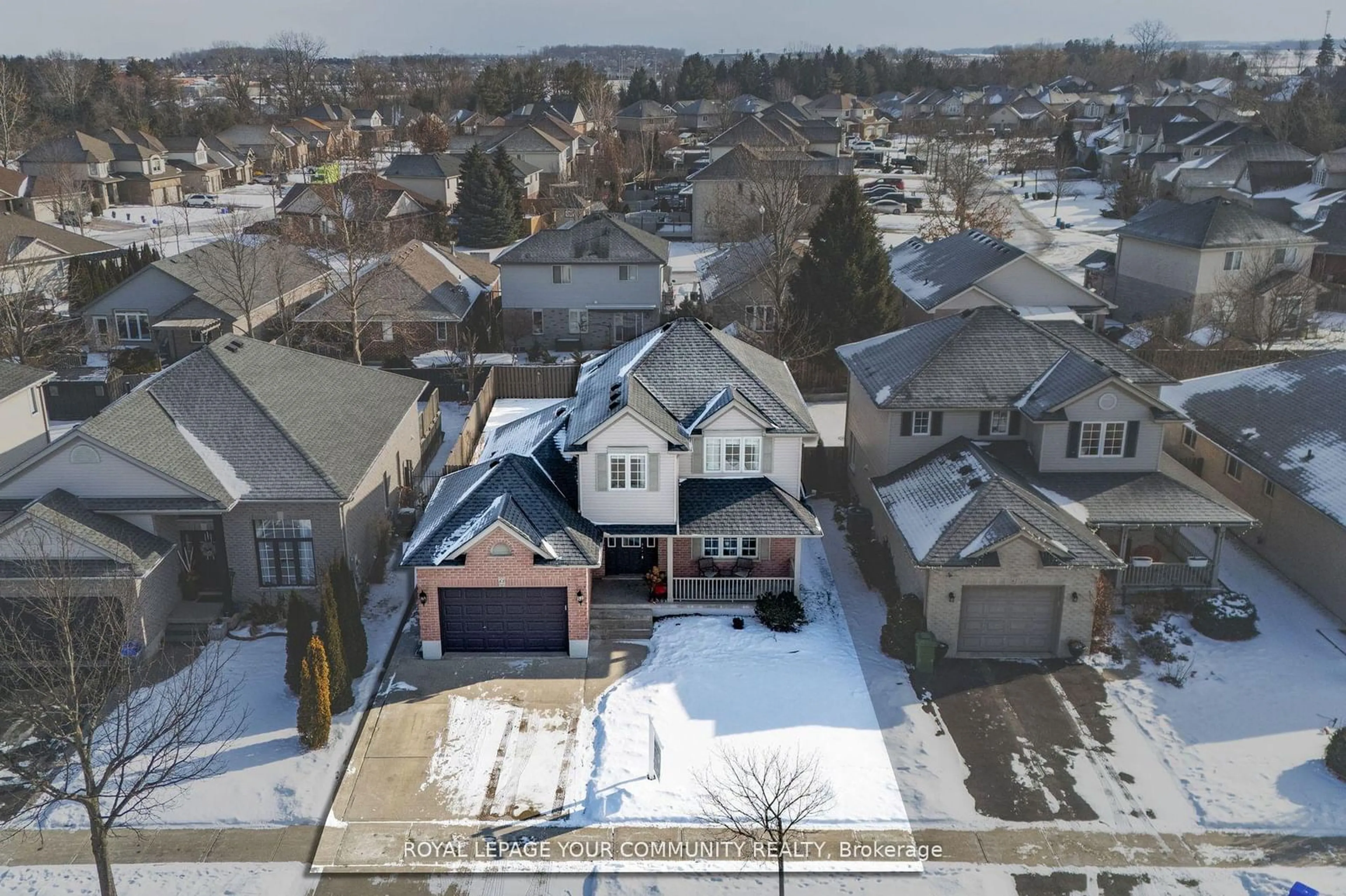 A pic from outside/outdoor area/front of a property/back of a property/a pic from drone, street for 63 Lake Margaret Tr, St. Thomas Ontario N5R 6K5