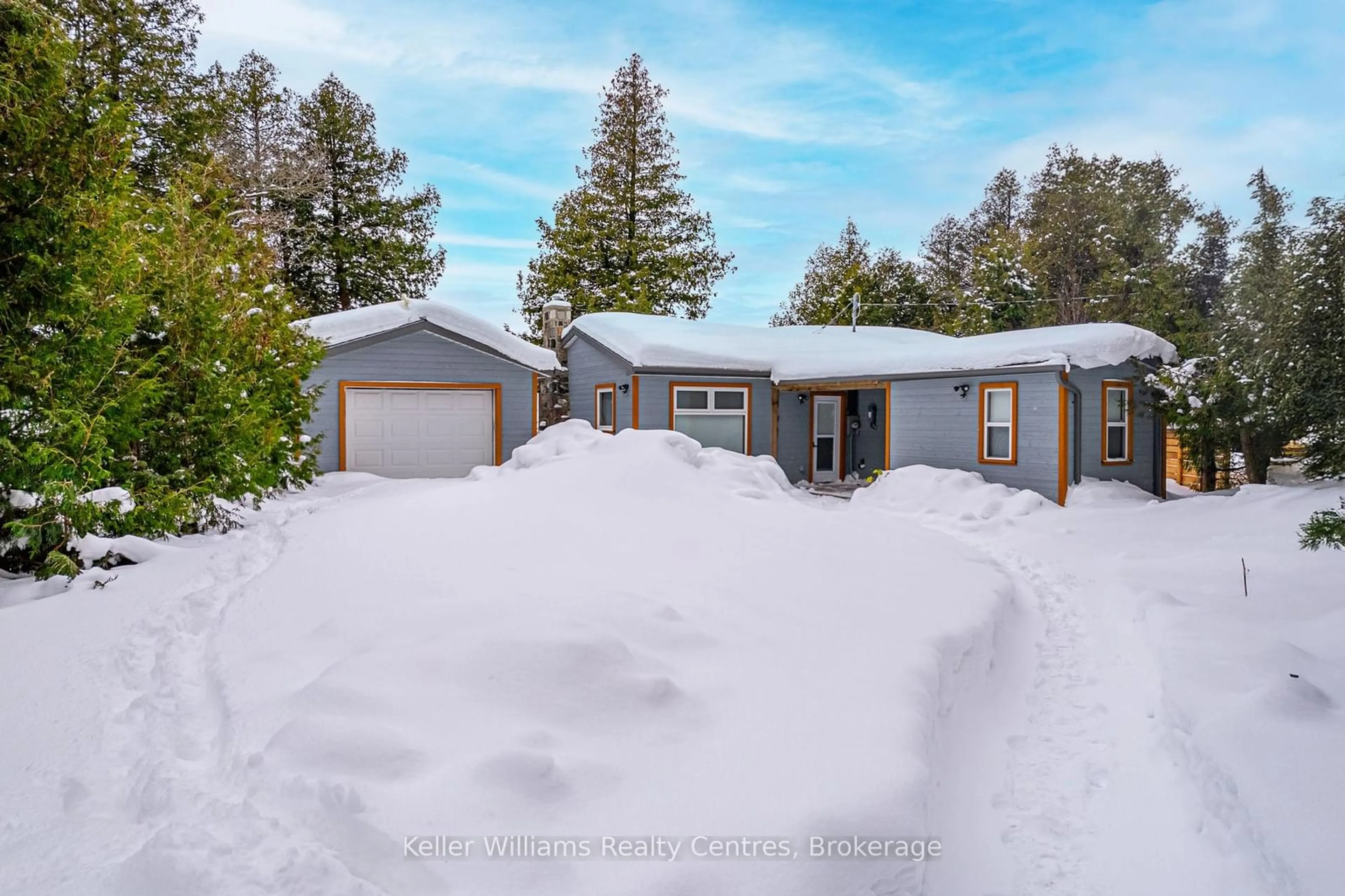 A pic from outside/outdoor area/front of a property/back of a property/a pic from drone, street for 78341 John St, Central Huron Ontario N0M 1G0