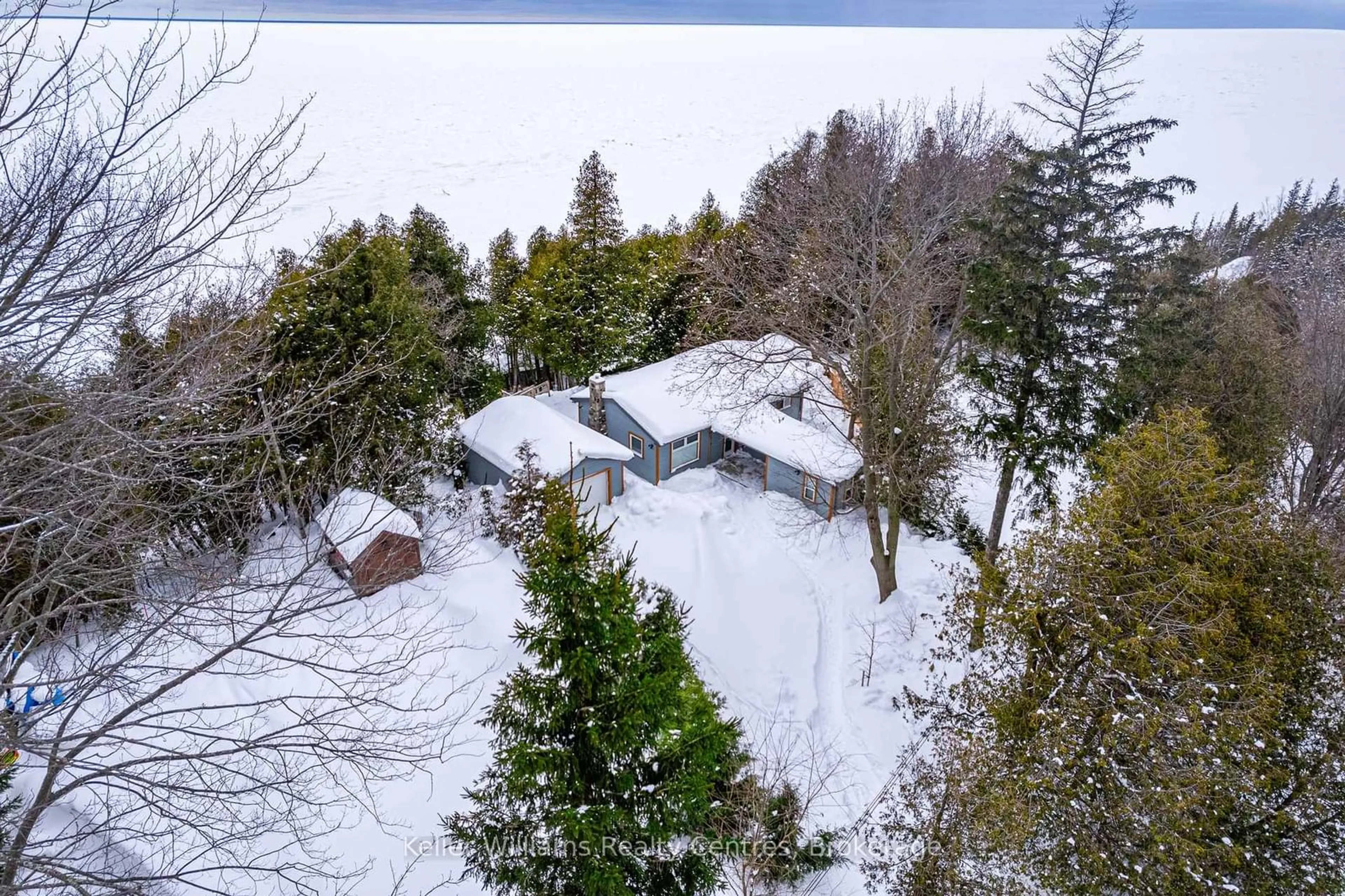 A pic from outside/outdoor area/front of a property/back of a property/a pic from drone, unknown for 78341 John St, Central Huron Ontario N0M 1G0