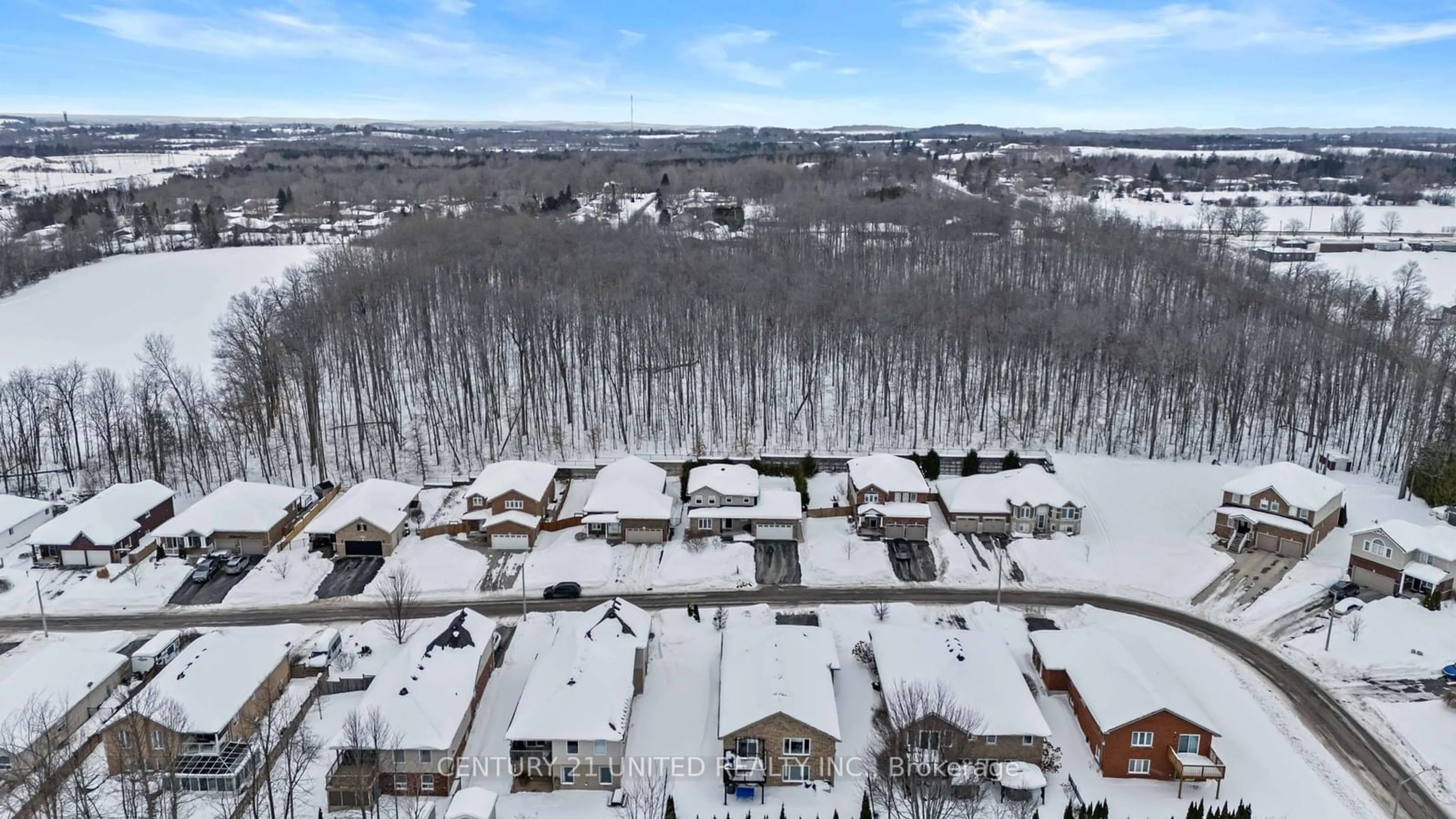 A pic from outside/outdoor area/front of a property/back of a property/a pic from drone, unknown for 314 Glenwood St, Smith-Ennismore-Lakefield Ontario K9L 2B3