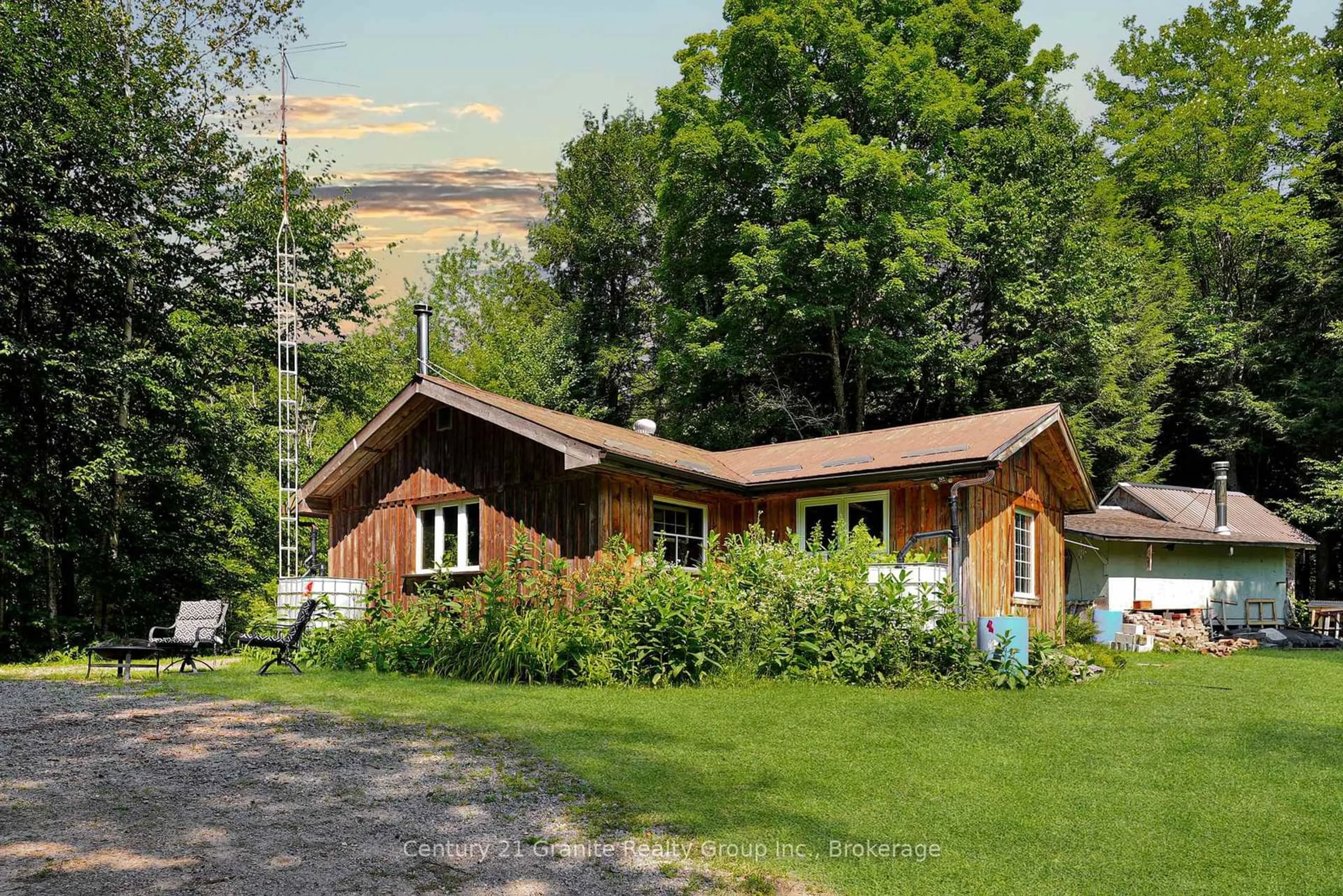 Shed for 1842 Buckslide Rd, Algonquin Highlands Ontario K0M 1J1