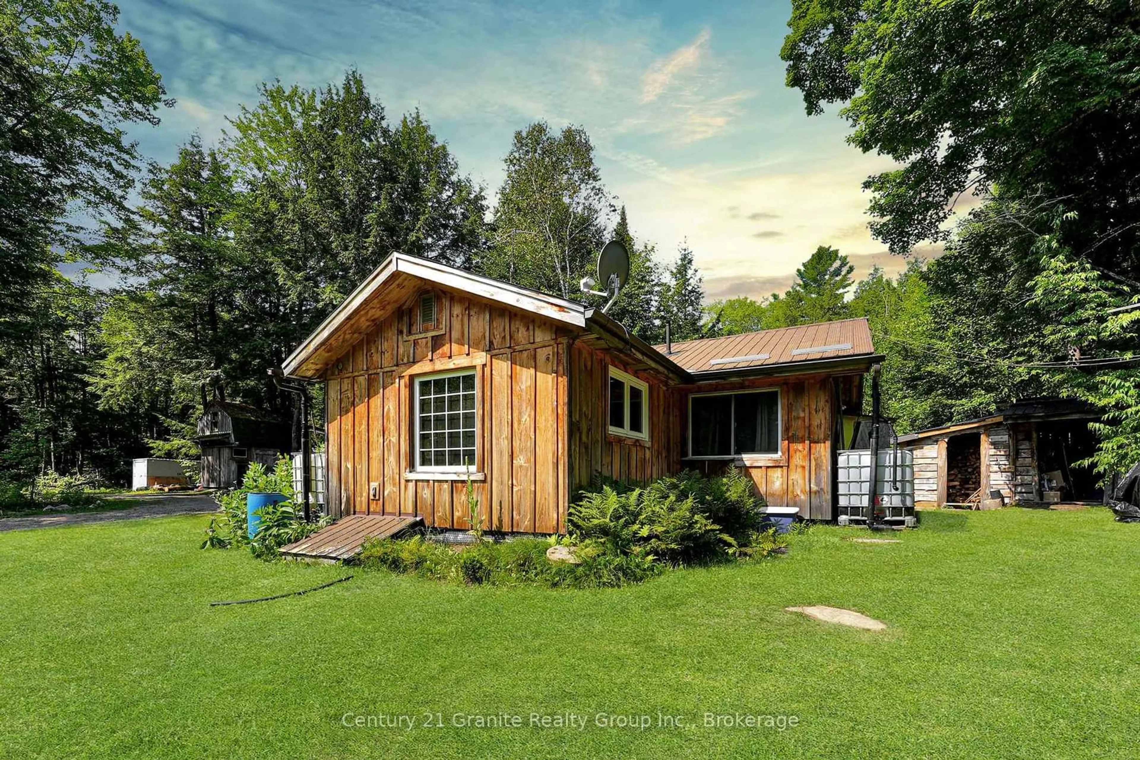 Shed for 1842 Buckslide Rd, Algonquin Highlands Ontario K0M 1J1