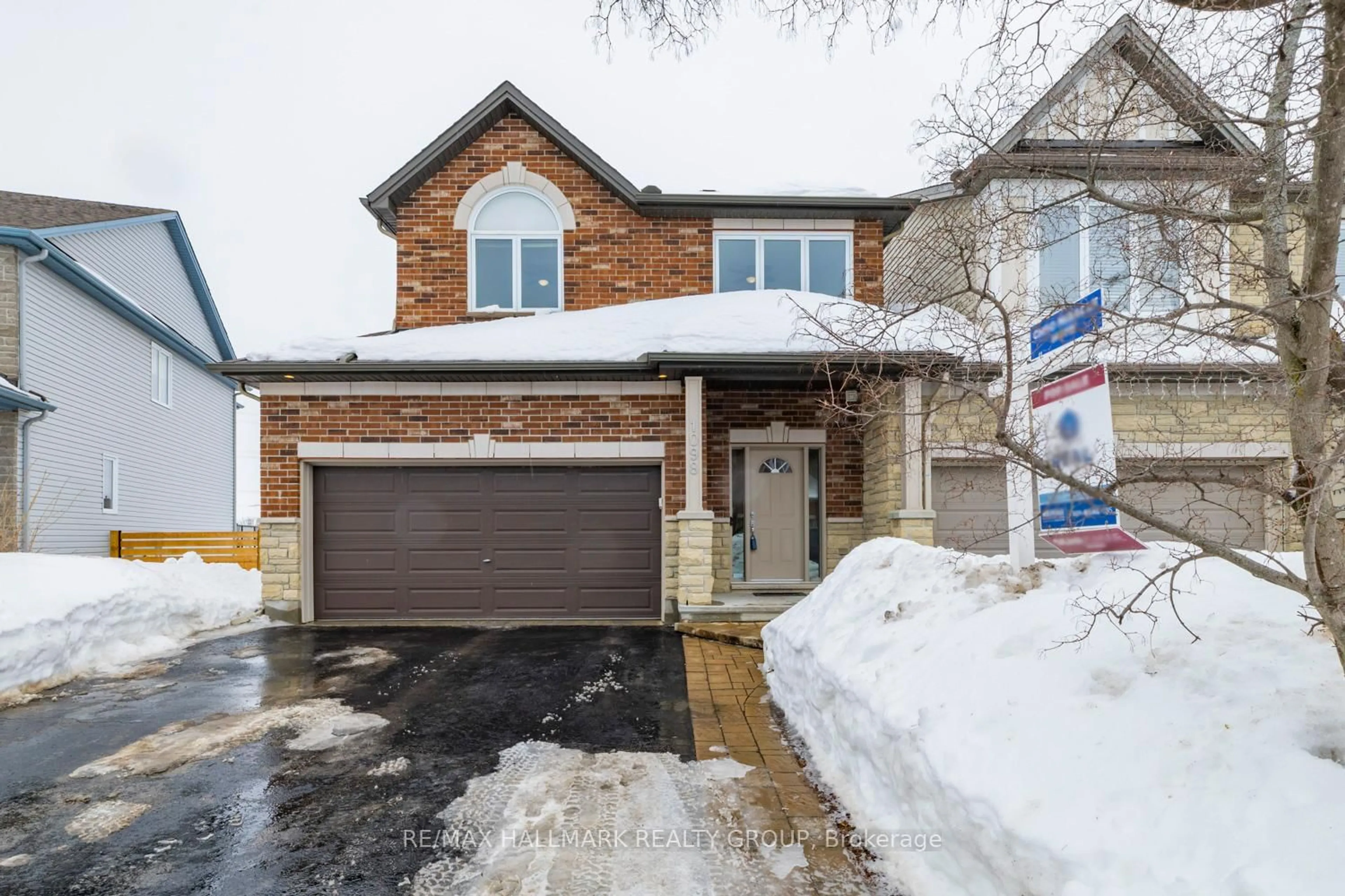 Home with brick exterior material, street for 1098 Northgraves Cres, Kanata Ontario K2M 0C6