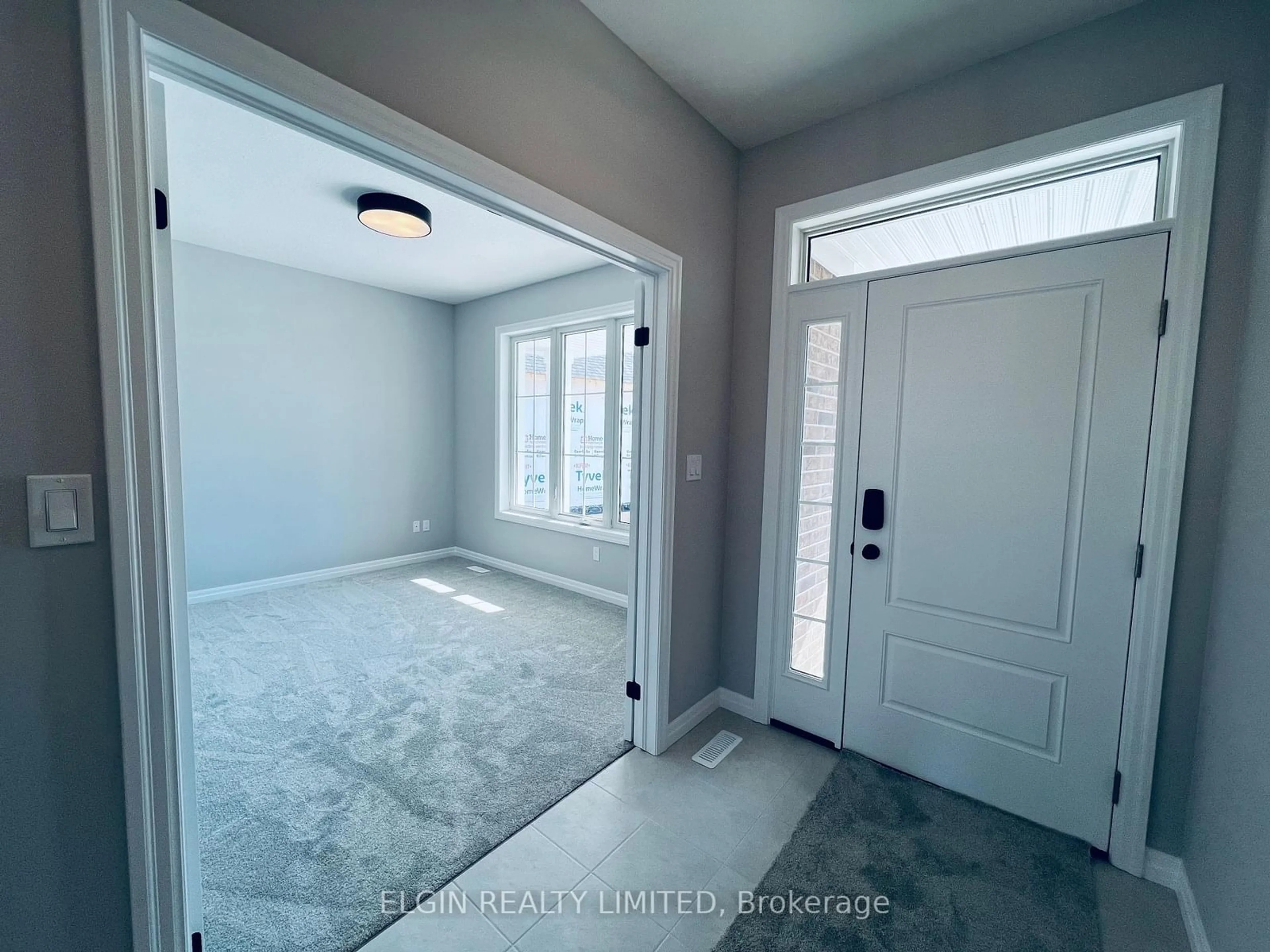 Indoor entryway for 11 Dunning Way, St. Thomas Ontario N5R 0P7