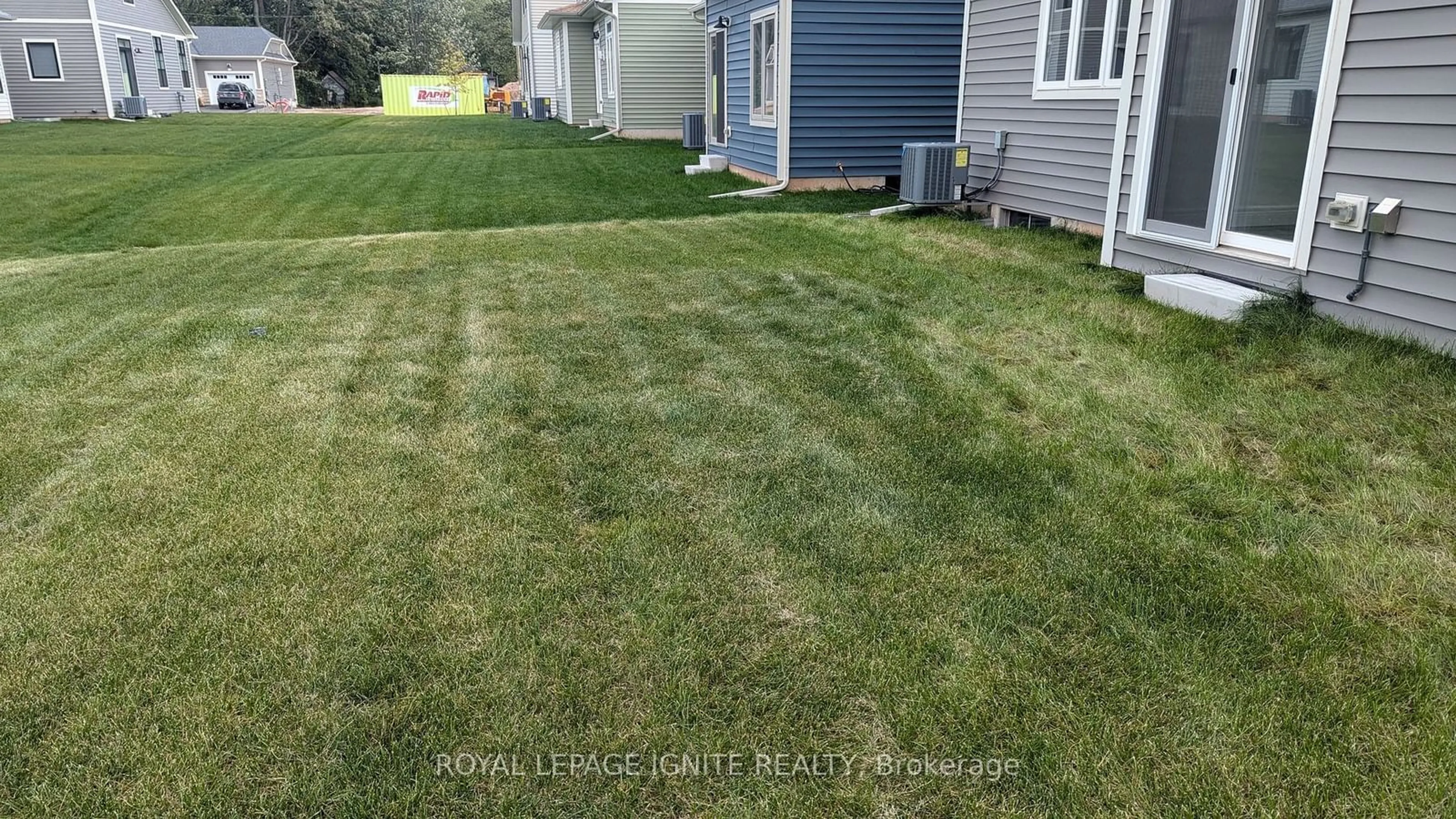 A pic from outside/outdoor area/front of a property/back of a property/a pic from drone, street for 54 Beach Walk Cres, Fort Erie Ontario L0S 1N0