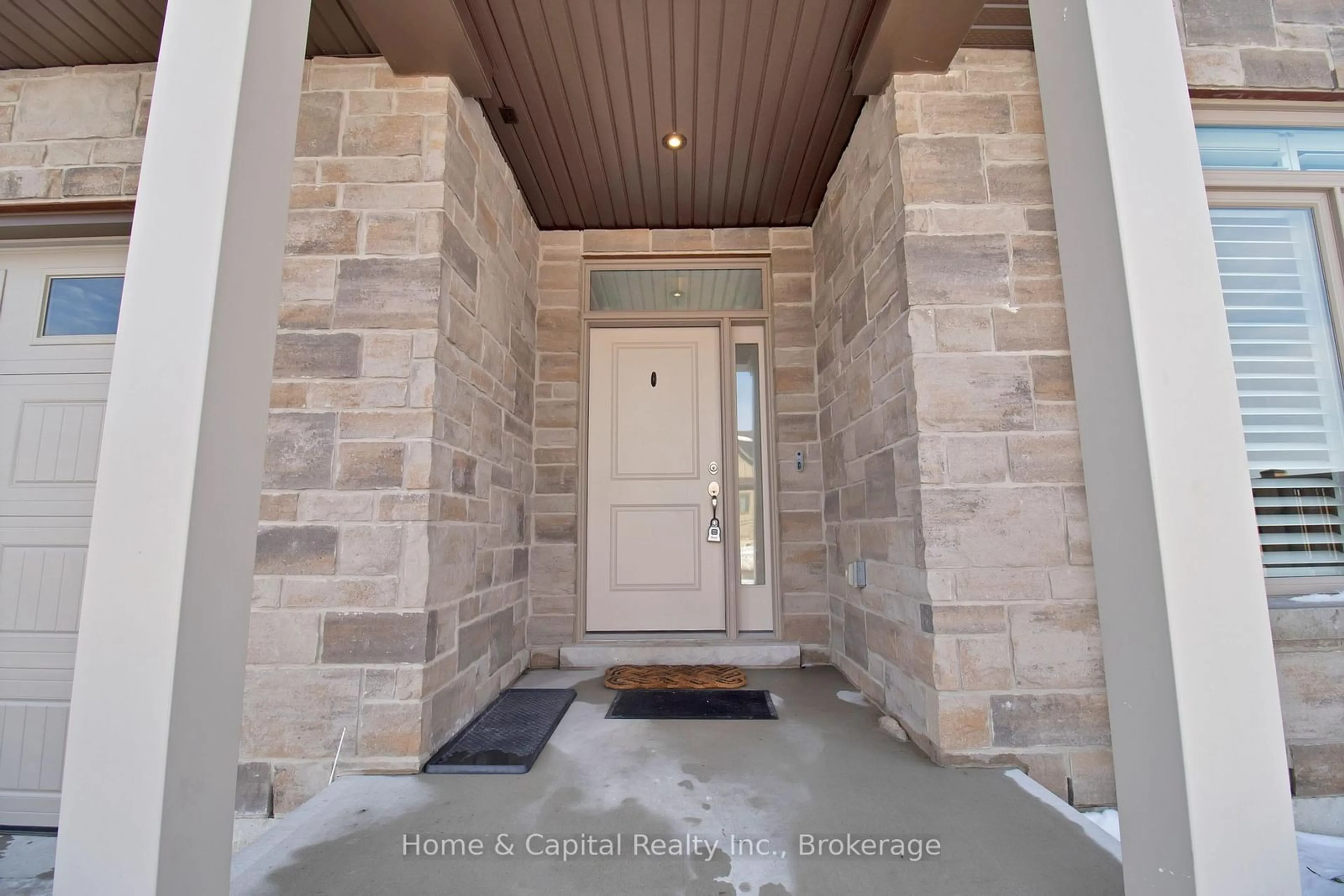 Indoor entryway for 6384 Springcreek Rd, West Lincoln Ontario L0R 2A0