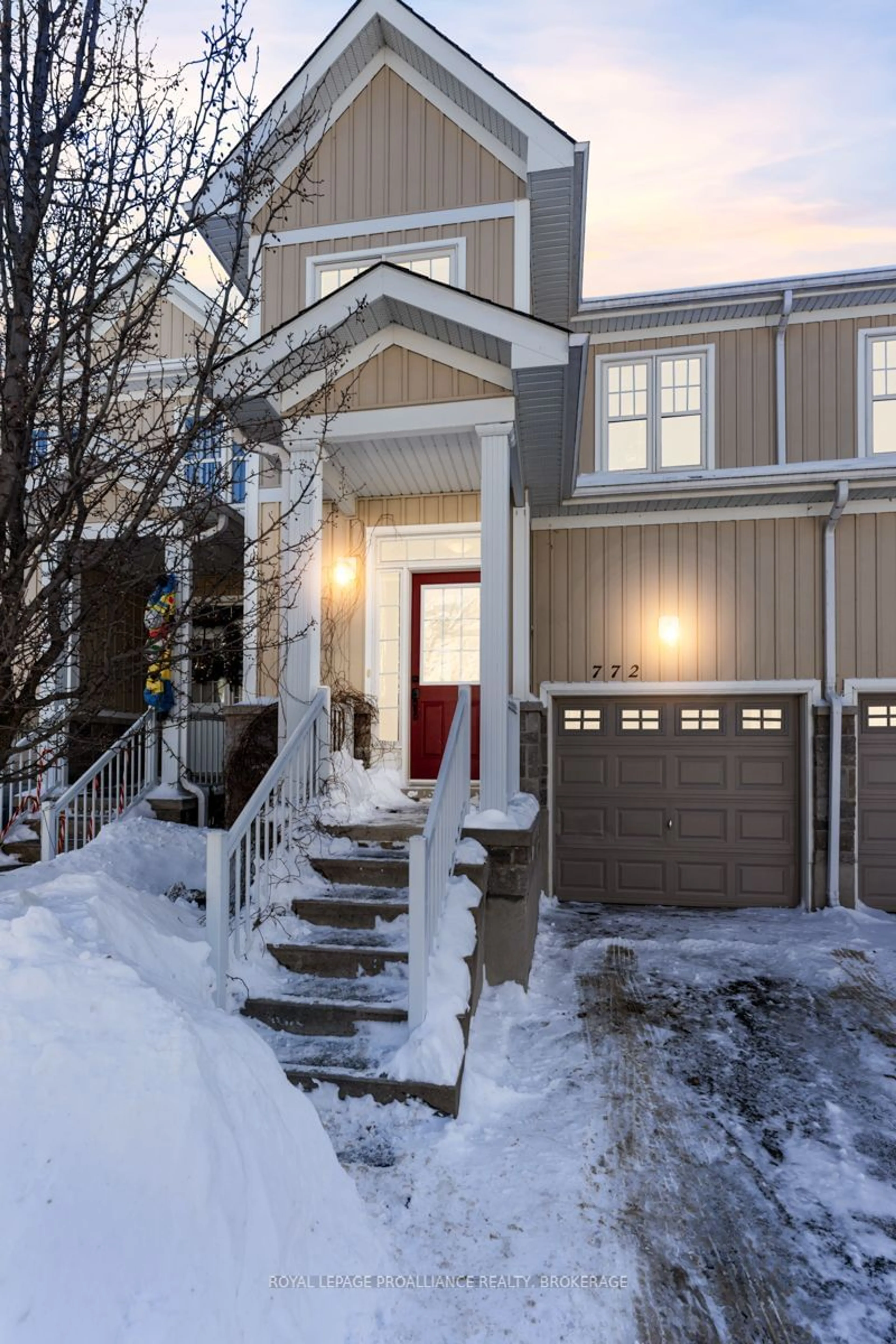 Indoor entryway for 772 Newmarket Lane, Kingston Ontario K7K 0C8