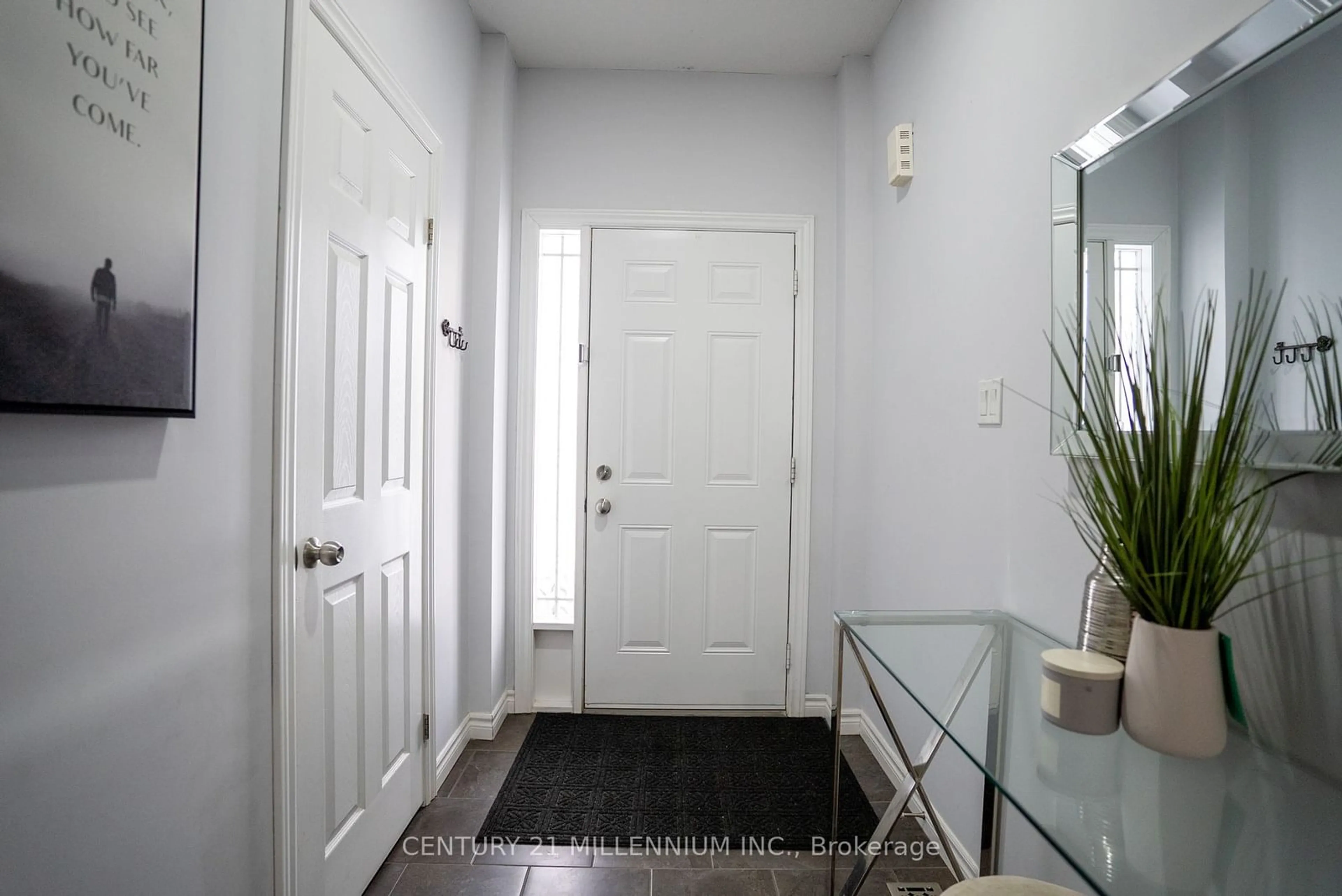 Indoor entryway for 9 Hampton Brook Way #62, Hamilton Ontario L0R 1W0