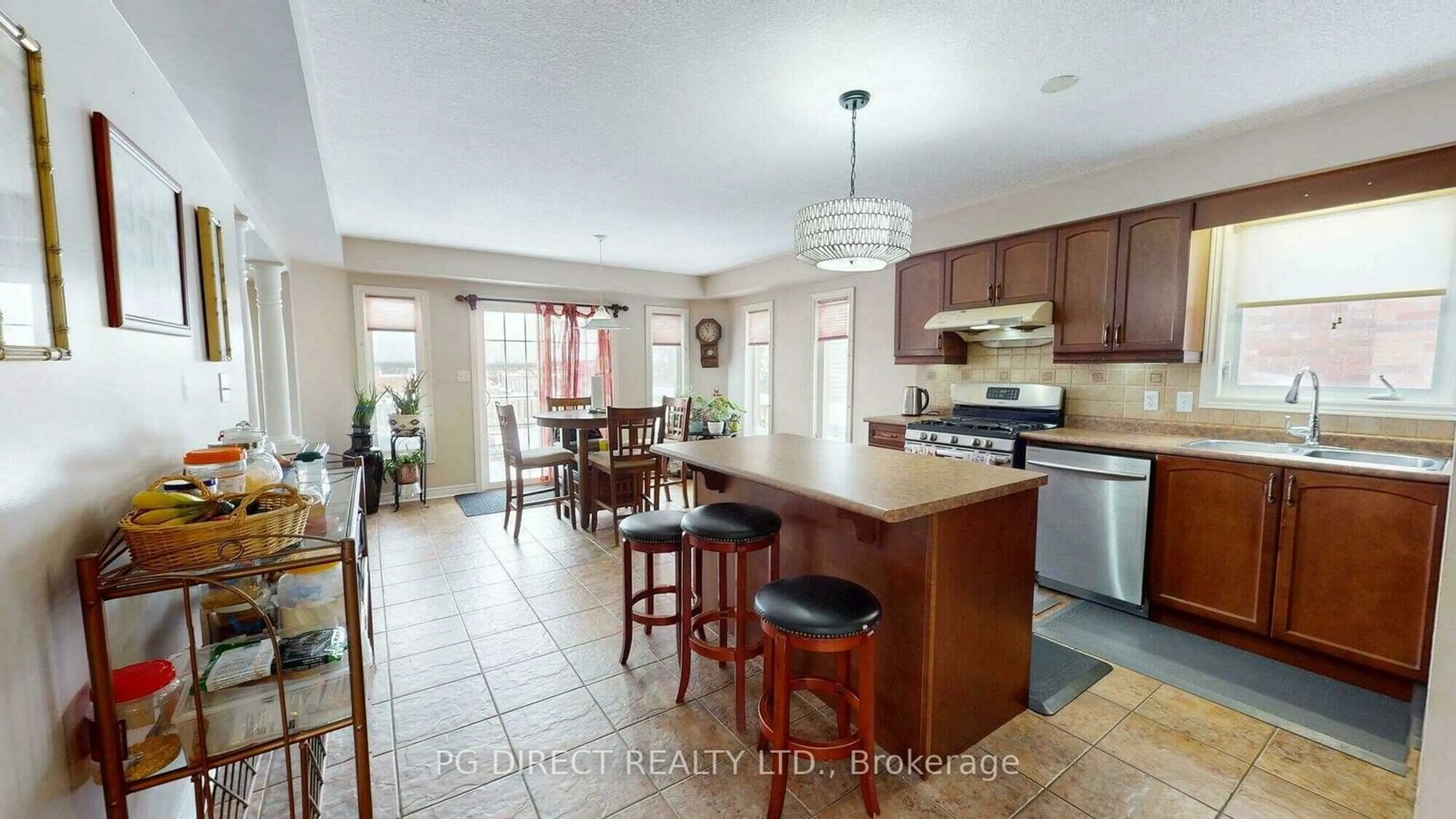 Open concept kitchen, ceramic/tile floor for 92 Goodwin Dr, Guelph Ontario N1L 1T8