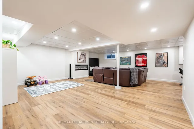 Additional property image - 141 BUCKINGHAM Dr